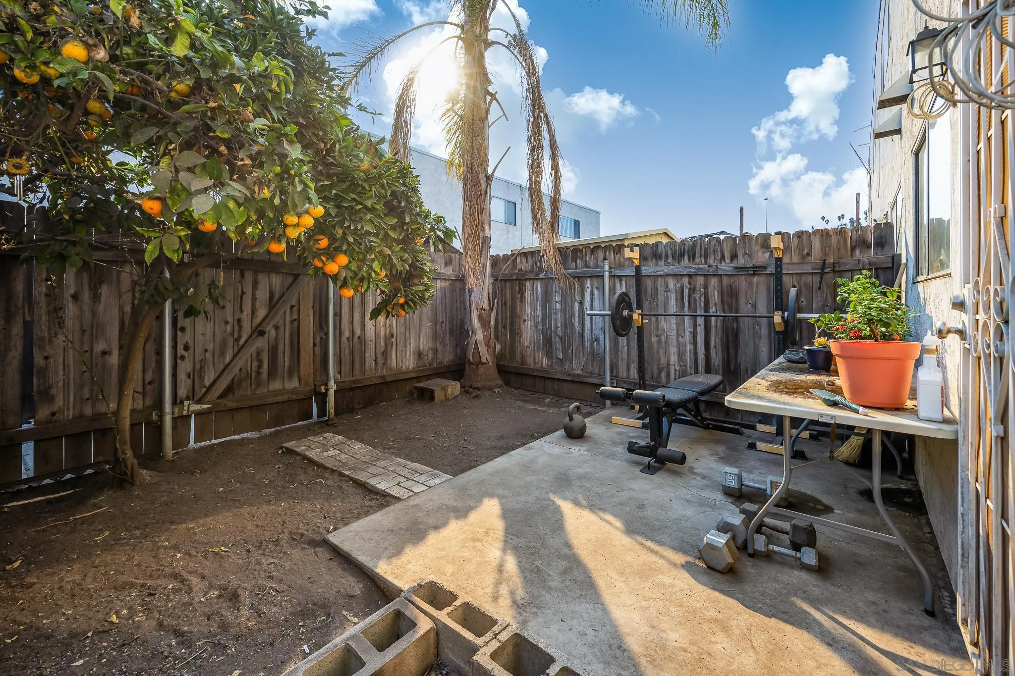 https://cdn.realtyfeed.com/cdn/127/250032795/888feeff4f22461e90ea0017593415ea.webp