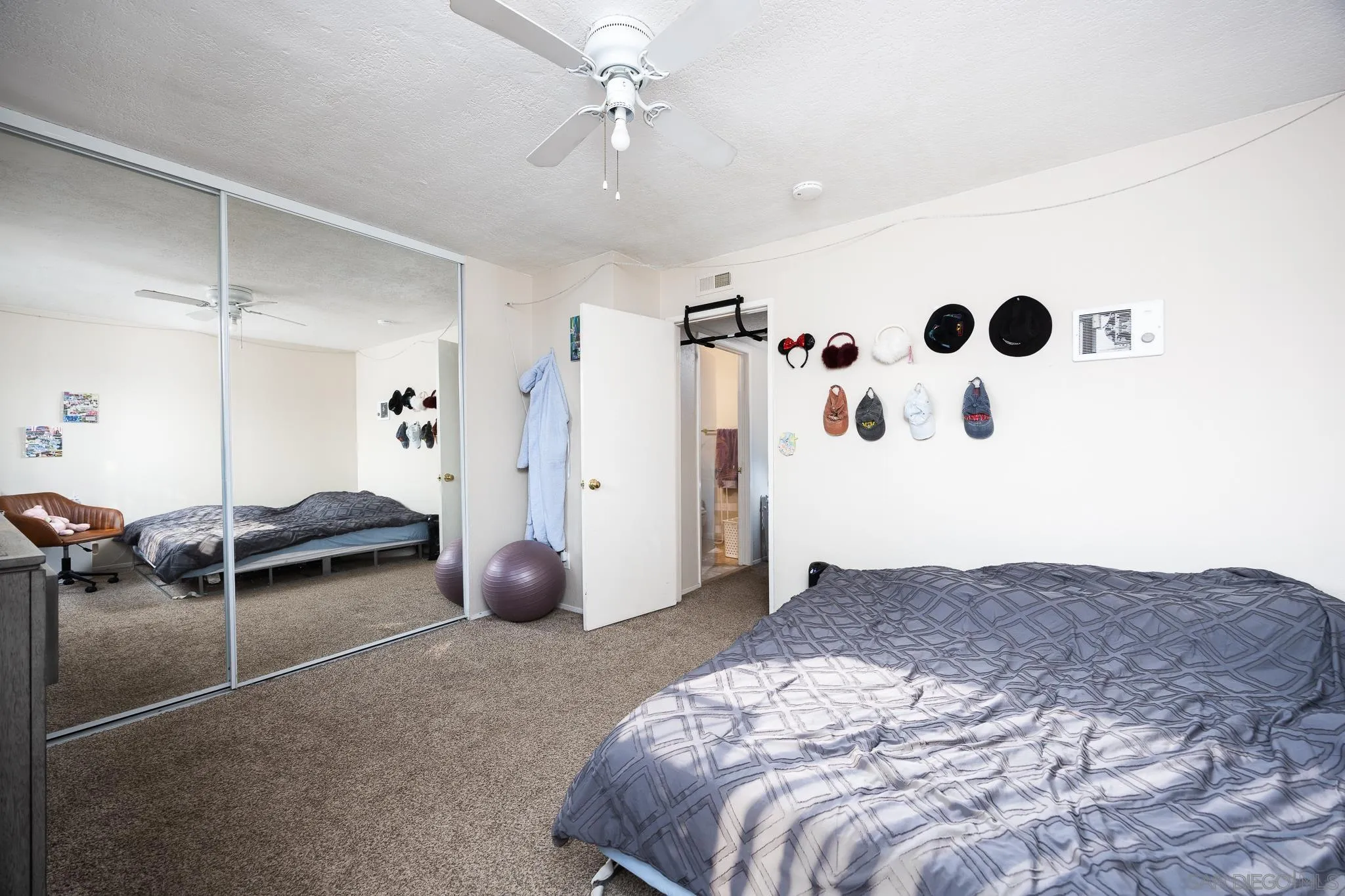 https://cdn.realtyfeed.com/cdn/127/250032795/e1db9b44ae0ddcd09f2478057727a634.webp