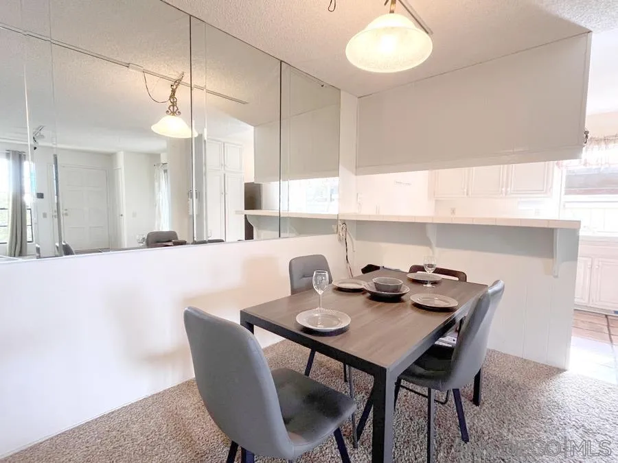 https://cdn.realtyfeed.com/cdn/127/250032797/1de2cc267598b1485ece79bf0d4e56d1.webp