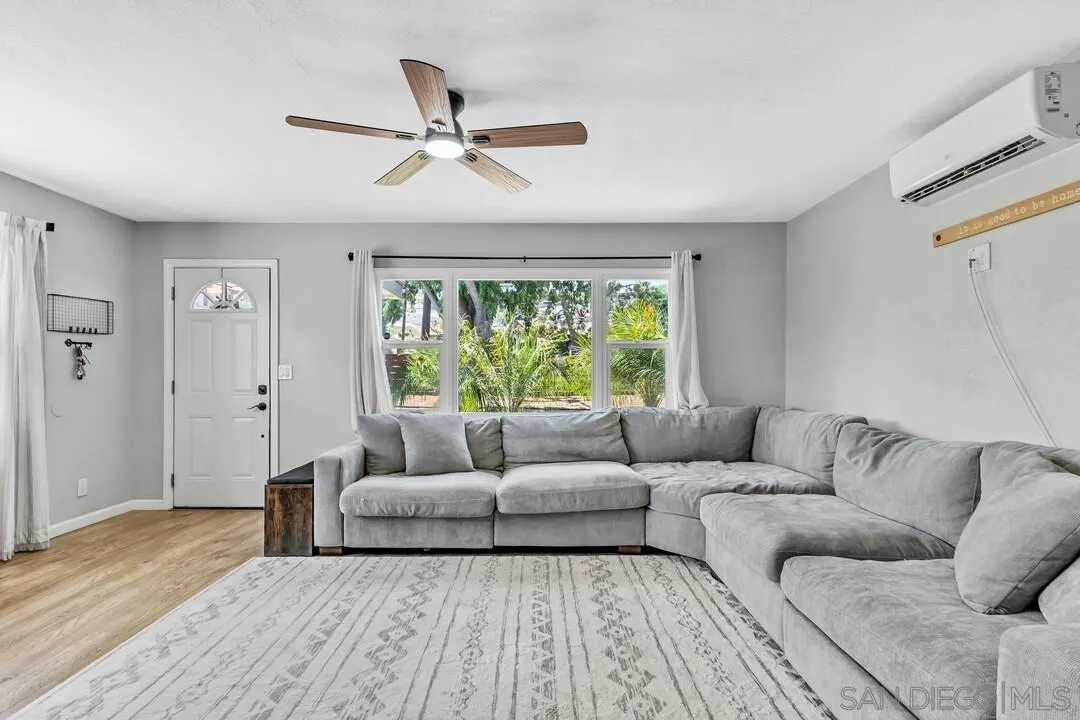 https://cdn.realtyfeed.com/cdn/127/250032798/c4ba97d002f74a7ae11aaf9593c26b2b.webp