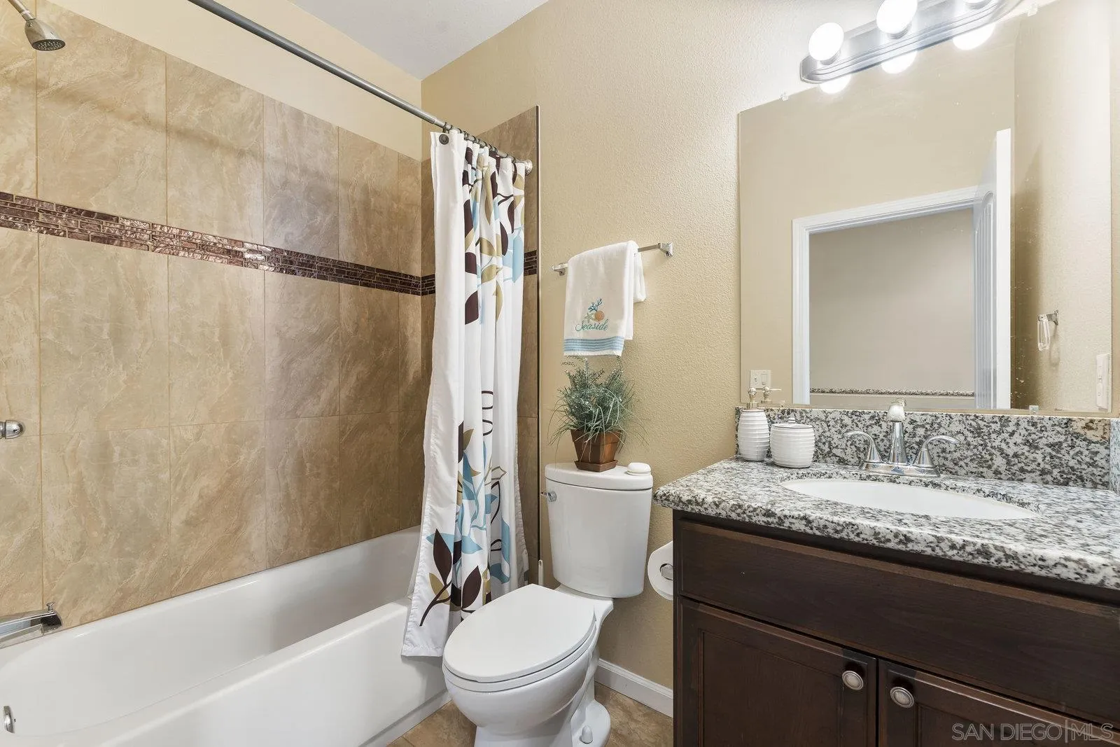 https://cdn.realtyfeed.com/cdn/127/250032809/2f193ea9ee4e50810154d53d660d4544.webp