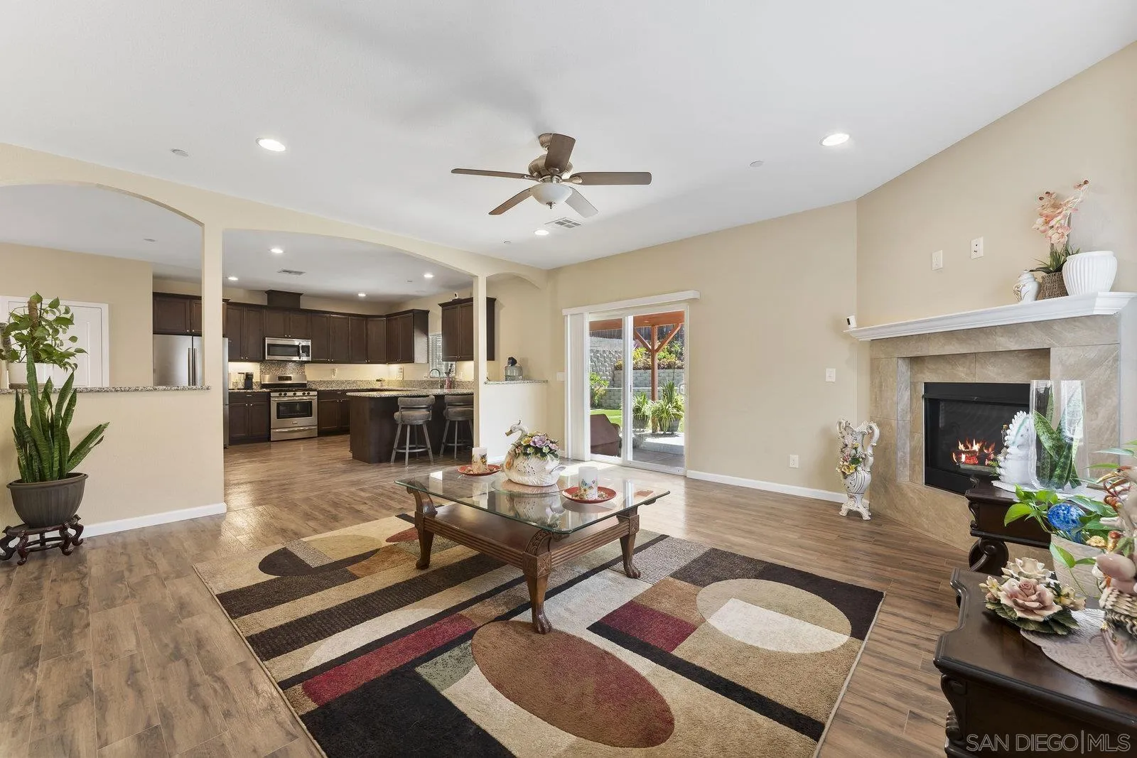 https://cdn.realtyfeed.com/cdn/127/250032809/3b1e558c1c43f8d721141107b68d1e7b.webp