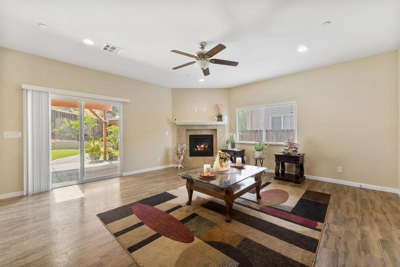 https://cdn.realtyfeed.com/cdn/127/250032809/7bae41081e8931c3219f06d90f7e3c5f.webp