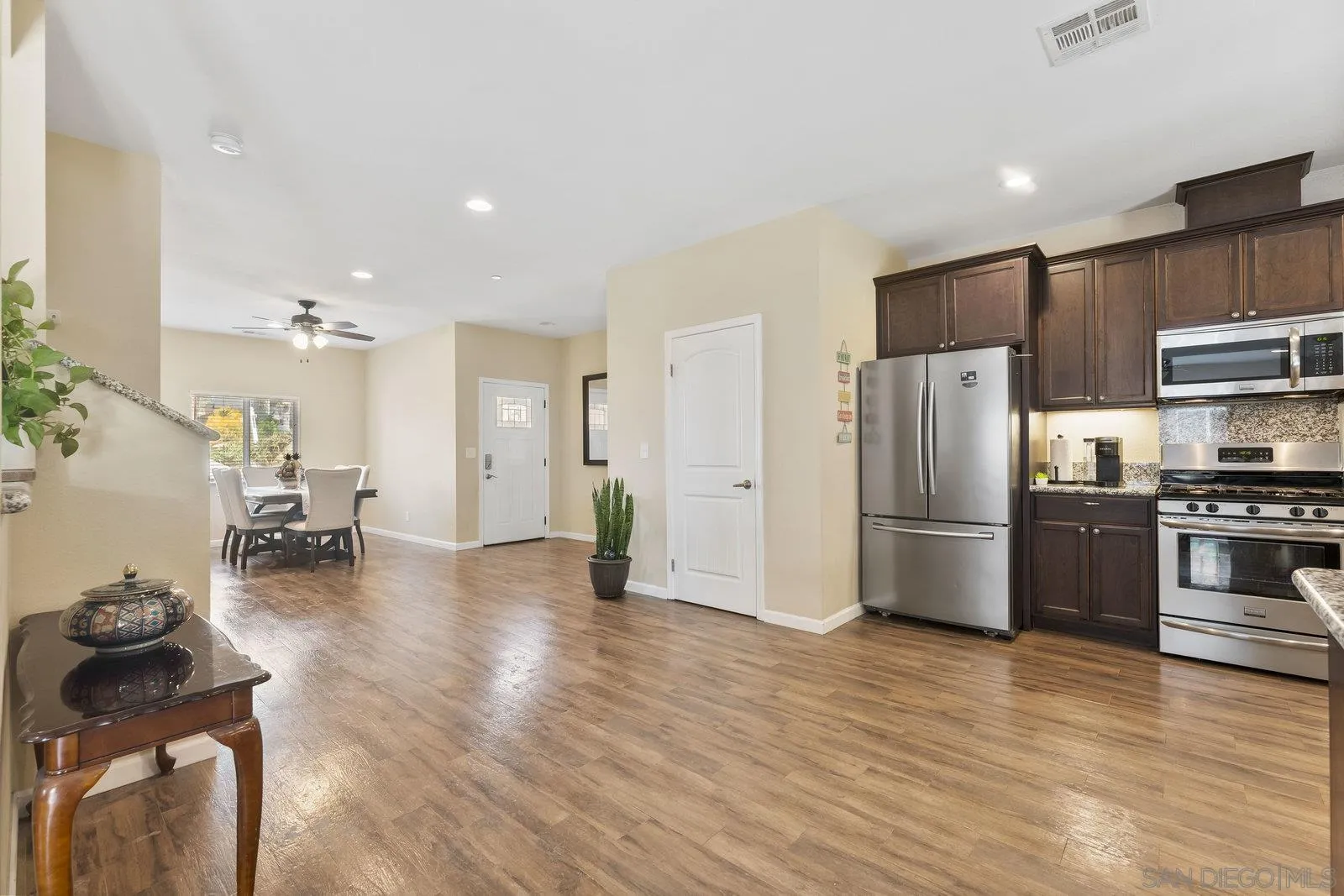 https://cdn.realtyfeed.com/cdn/127/250032809/d18efda88df63dbb1d435c5474a67ad5.webp