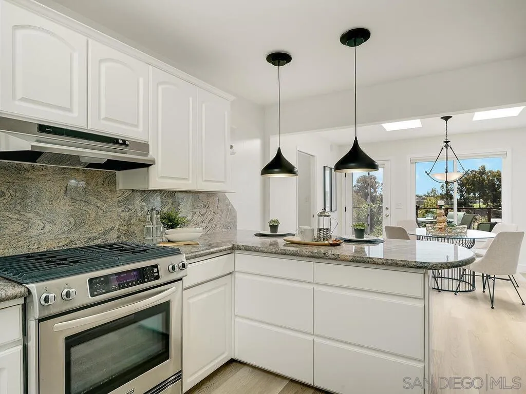 https://cdn.realtyfeed.com/cdn/127/250032818/de0b5b89a7026c2ba2fcec800df63169.webp