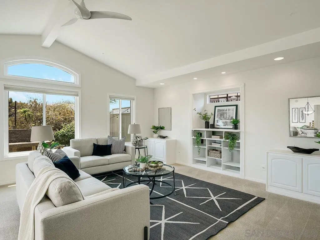 https://cdn.realtyfeed.com/cdn/127/250032818/f25db2e37429cad140b624c412aaba4e.webp