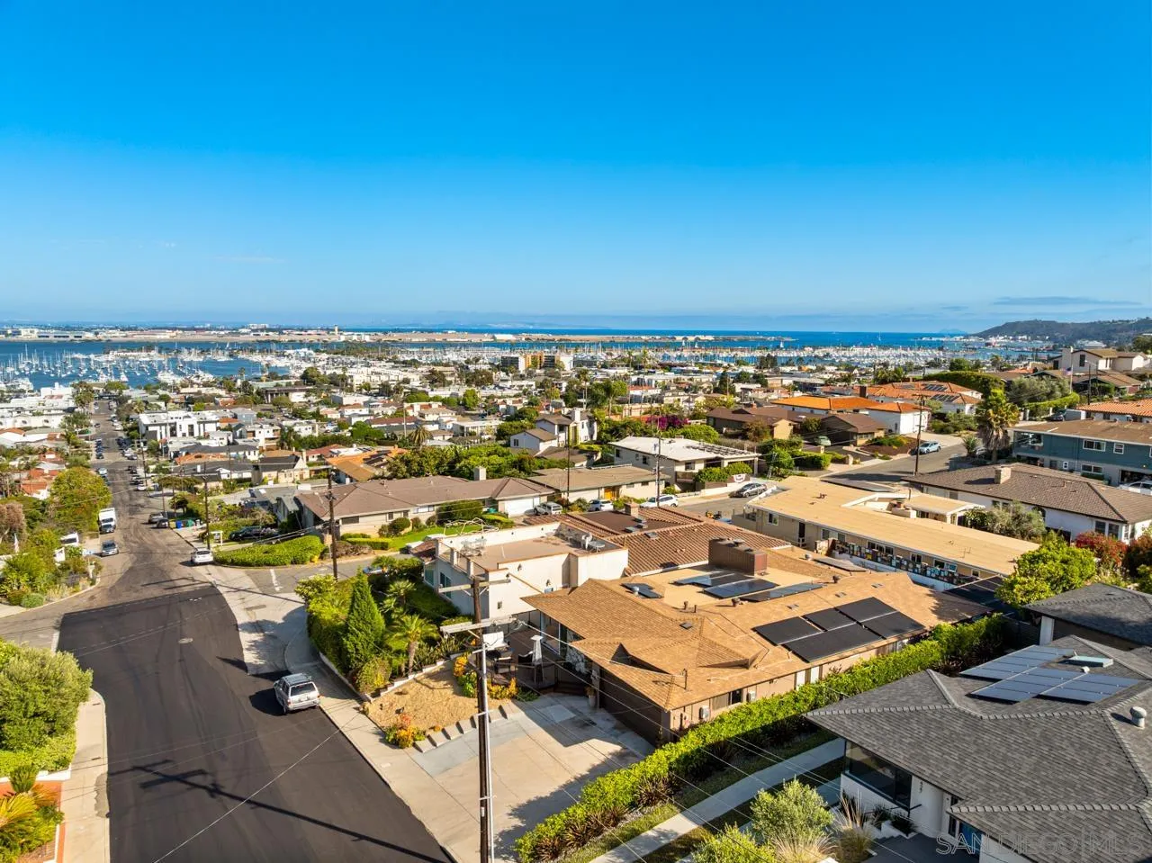 https://cdn.realtyfeed.com/cdn/127/250032827/2648d981b909a07cc5c98f3f1a674c8b.webp