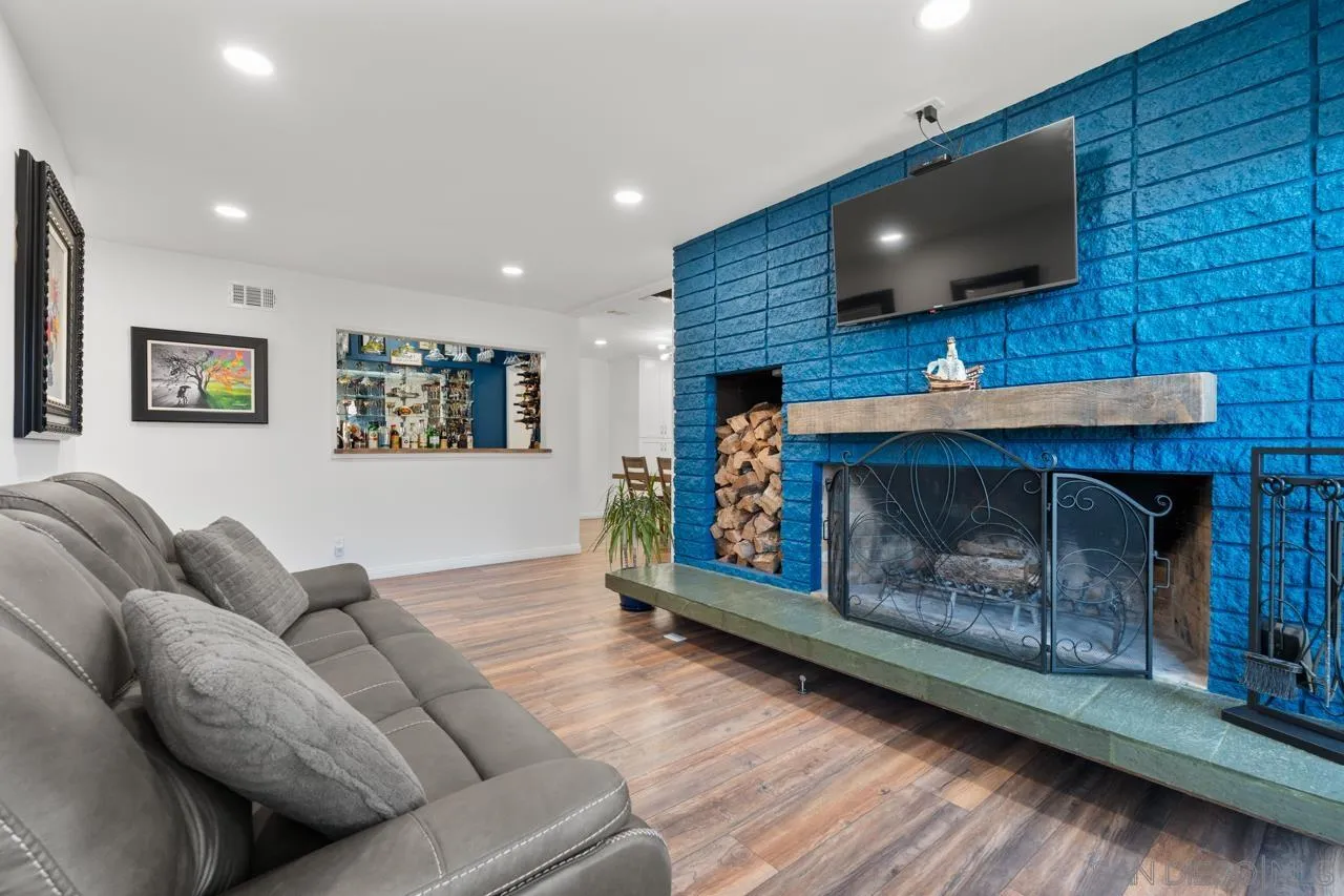 https://cdn.realtyfeed.com/cdn/127/250032827/3153334cdeb2e1ef707b4d01ab3a5071.webp