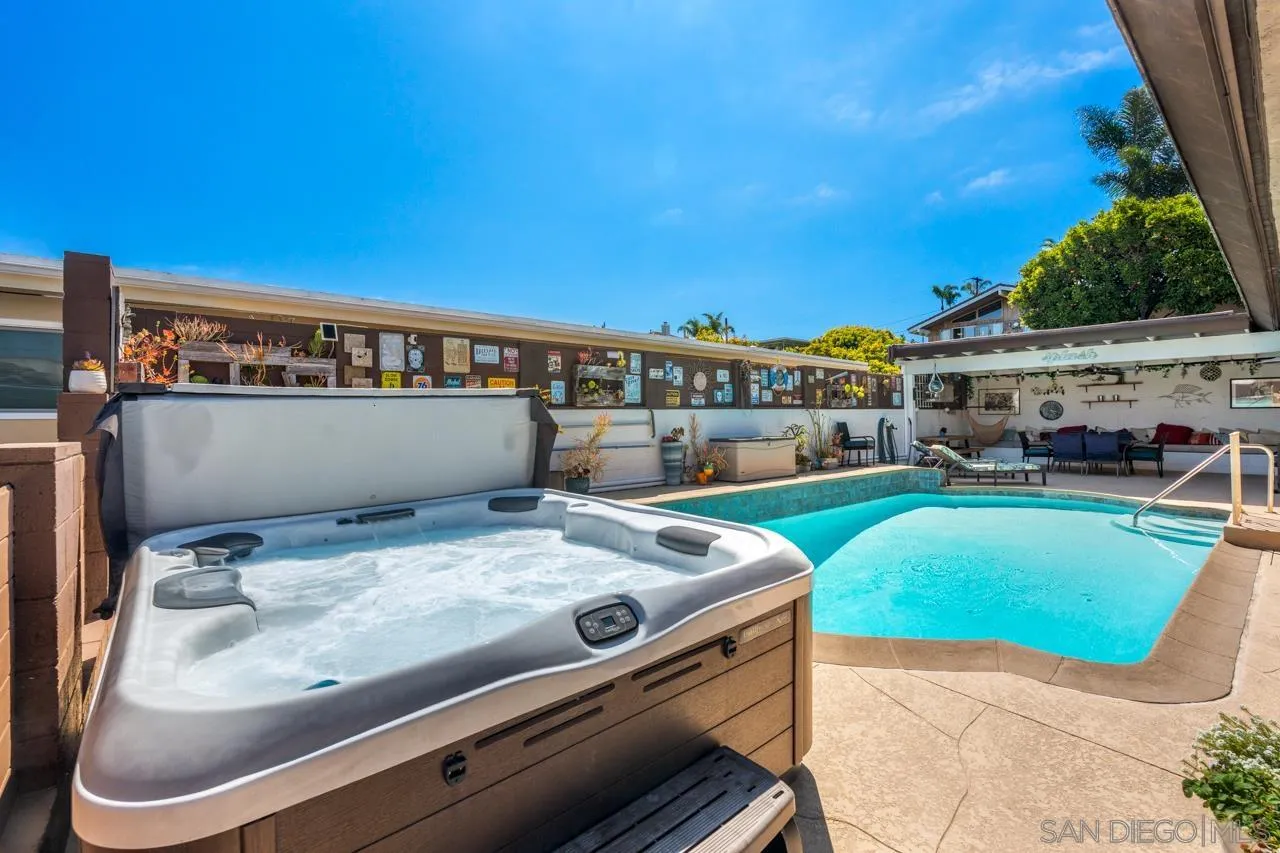 https://cdn.realtyfeed.com/cdn/127/250032827/ddae635cb3c0407199aac6f9df936688.webp