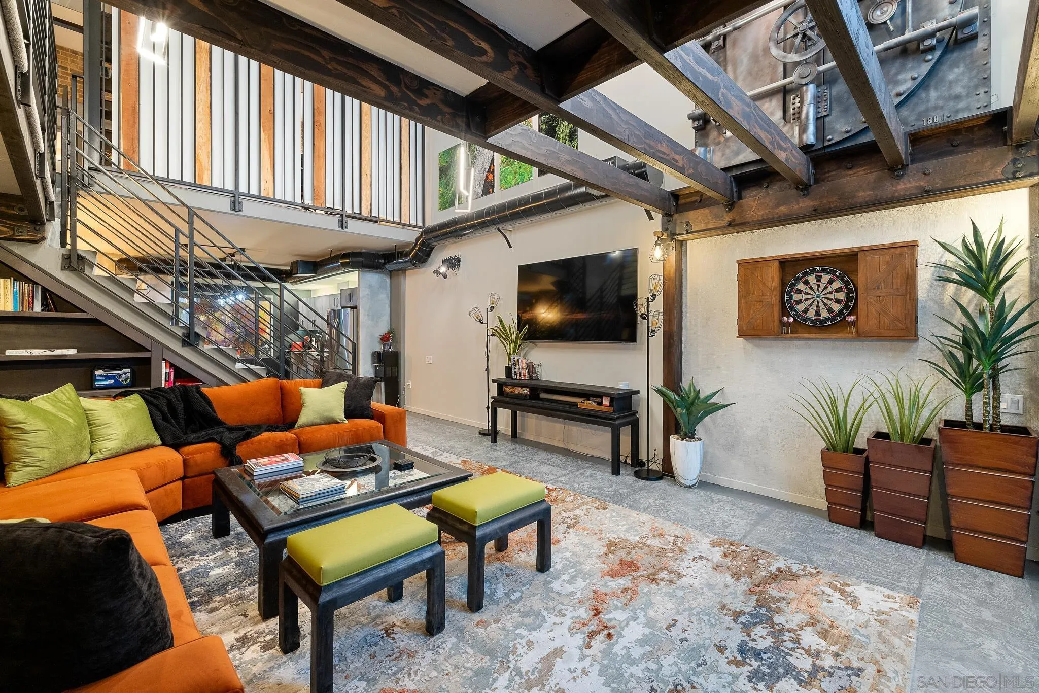 Photo #2: 250032835 Listing 