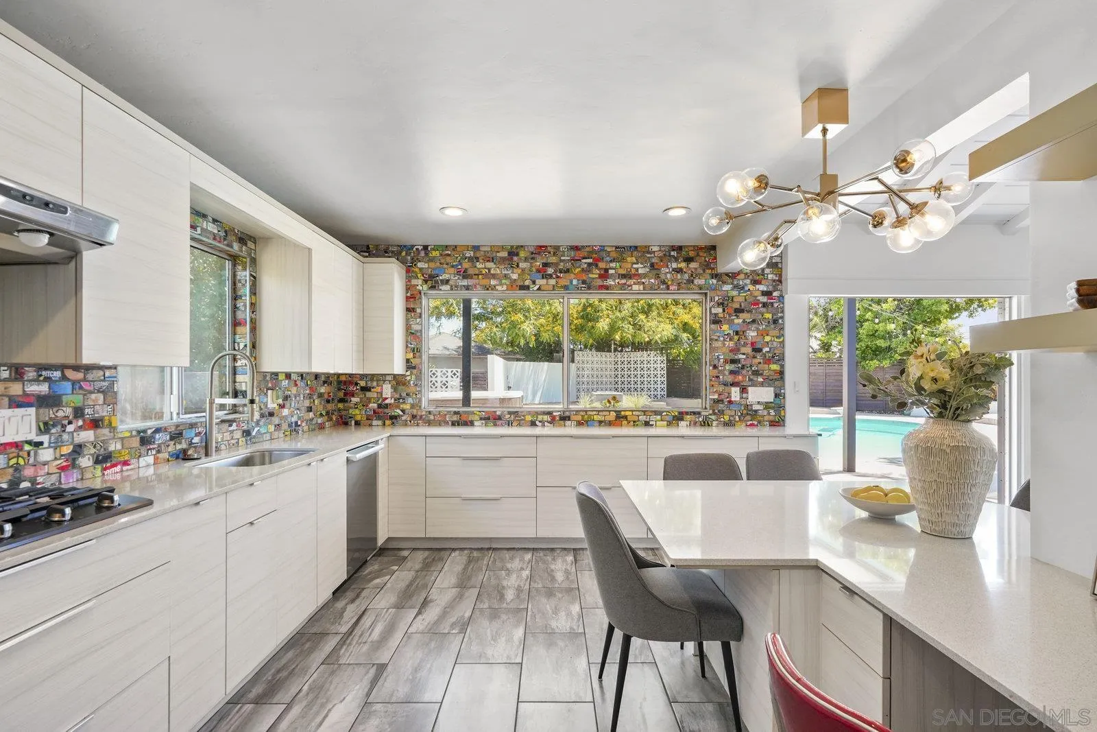 https://cdn.realtyfeed.com/cdn/127/250032837/19c7cfa98d67817fcda7dba660dabc0a.webp
