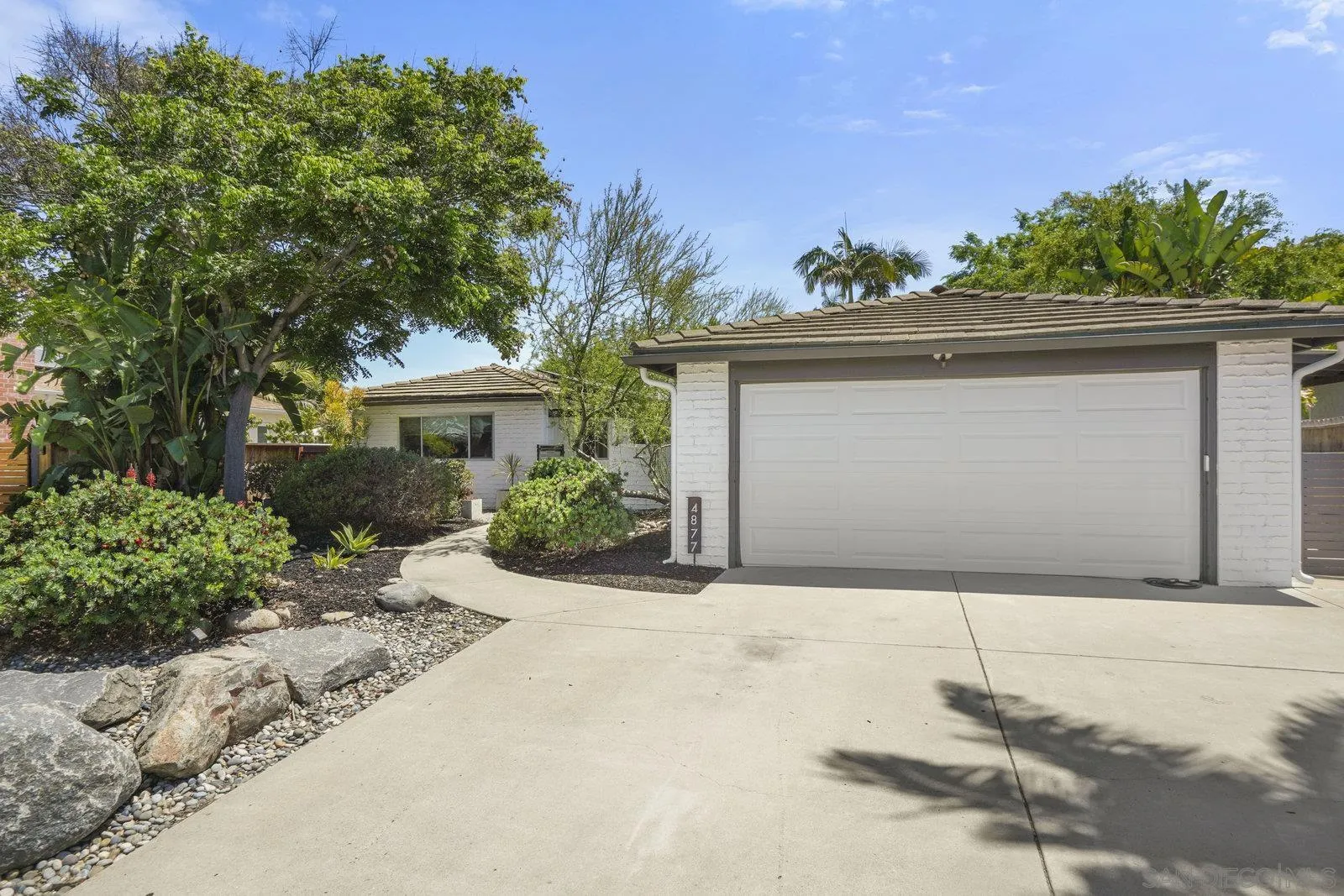 https://cdn.realtyfeed.com/cdn/127/250032837/cddc3a59aa7c588d684878cf28cddf3b.webp