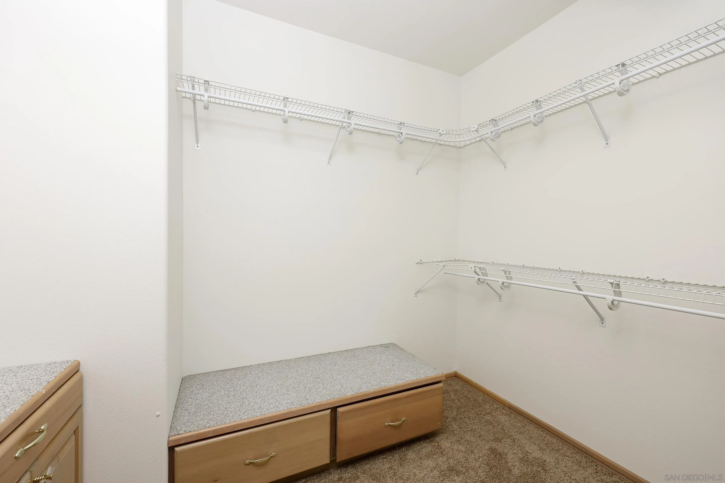 https://cdn.realtyfeed.com/cdn/127/250032843/2fb8cfd7a6cc97df57285cdcfa99094b.webp