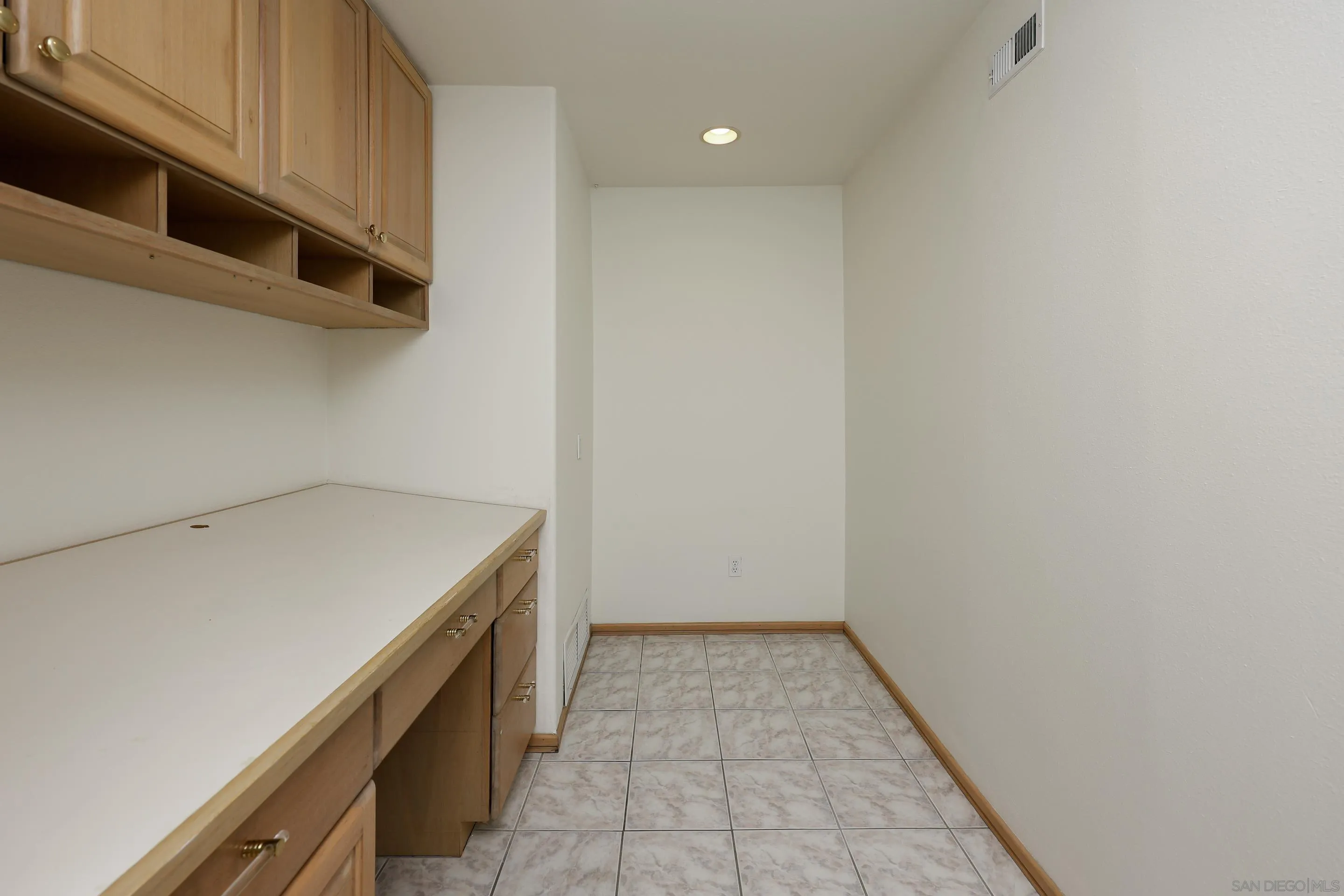 https://cdn.realtyfeed.com/cdn/127/250032843/428ba25ad44b07b0840d2322e5a6e5a6.webp