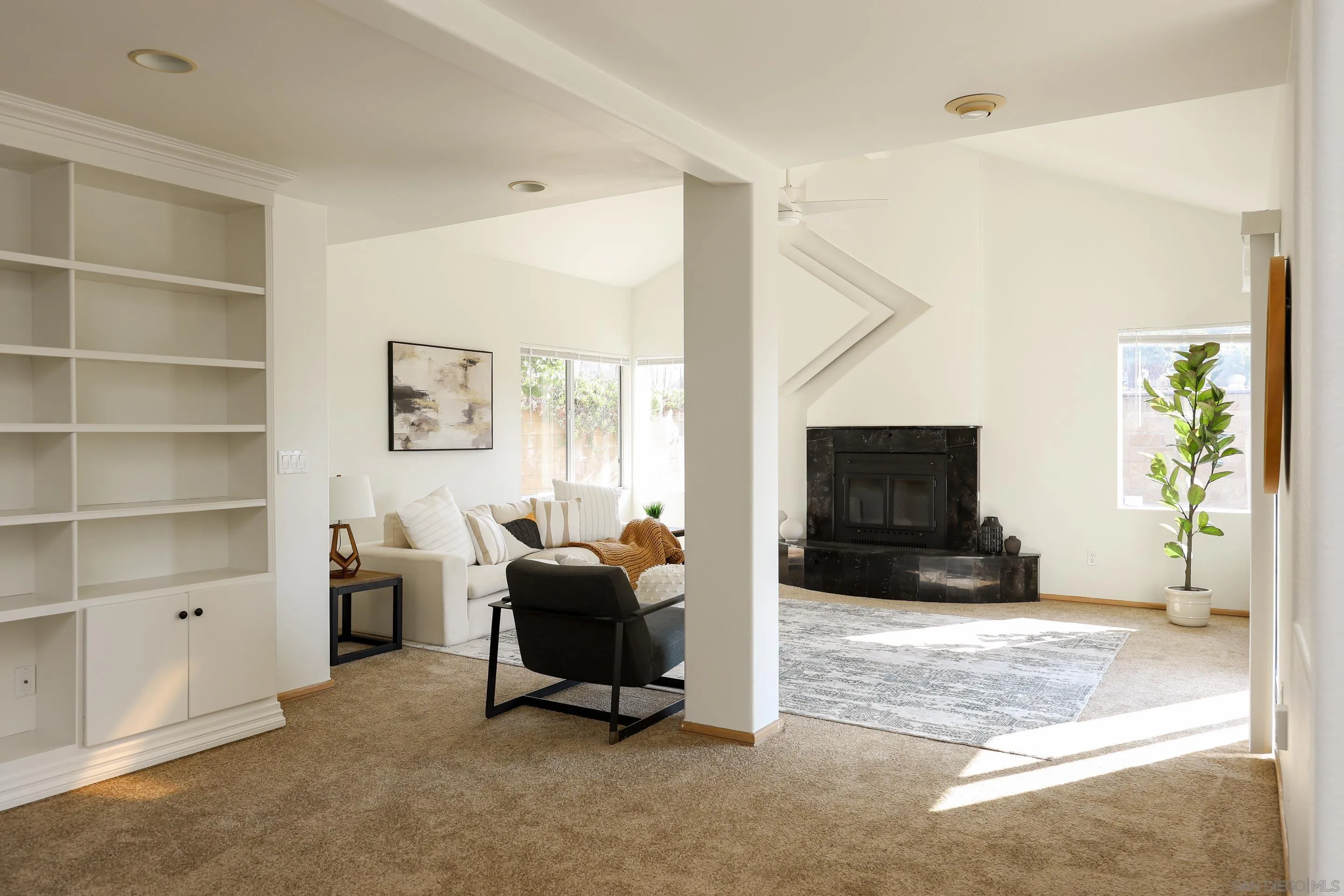https://cdn.realtyfeed.com/cdn/127/250032843/47fdd0c837c7e21bcb00e247c30d206d.webp