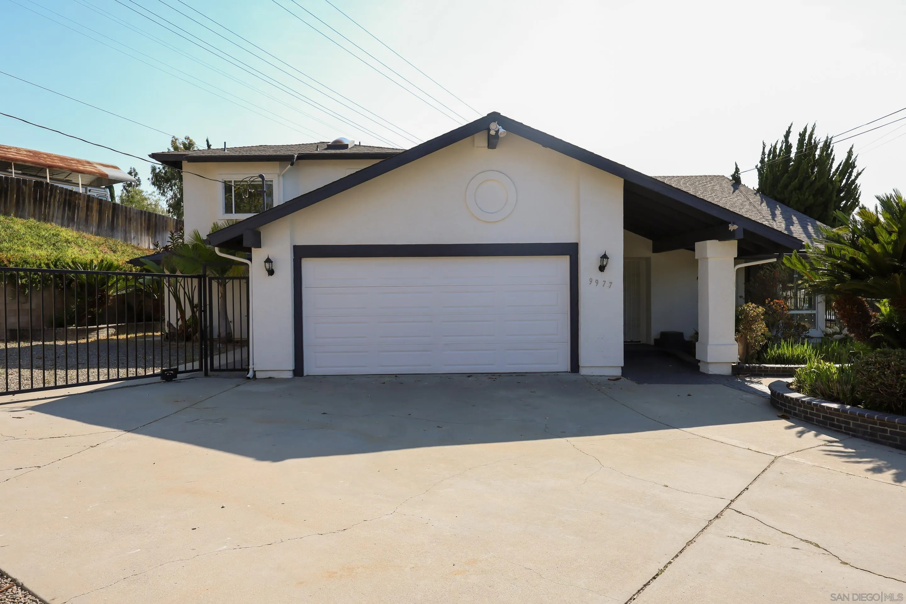 https://cdn.realtyfeed.com/cdn/127/250032843/747763dd940a1711960764529833fc4b.webp