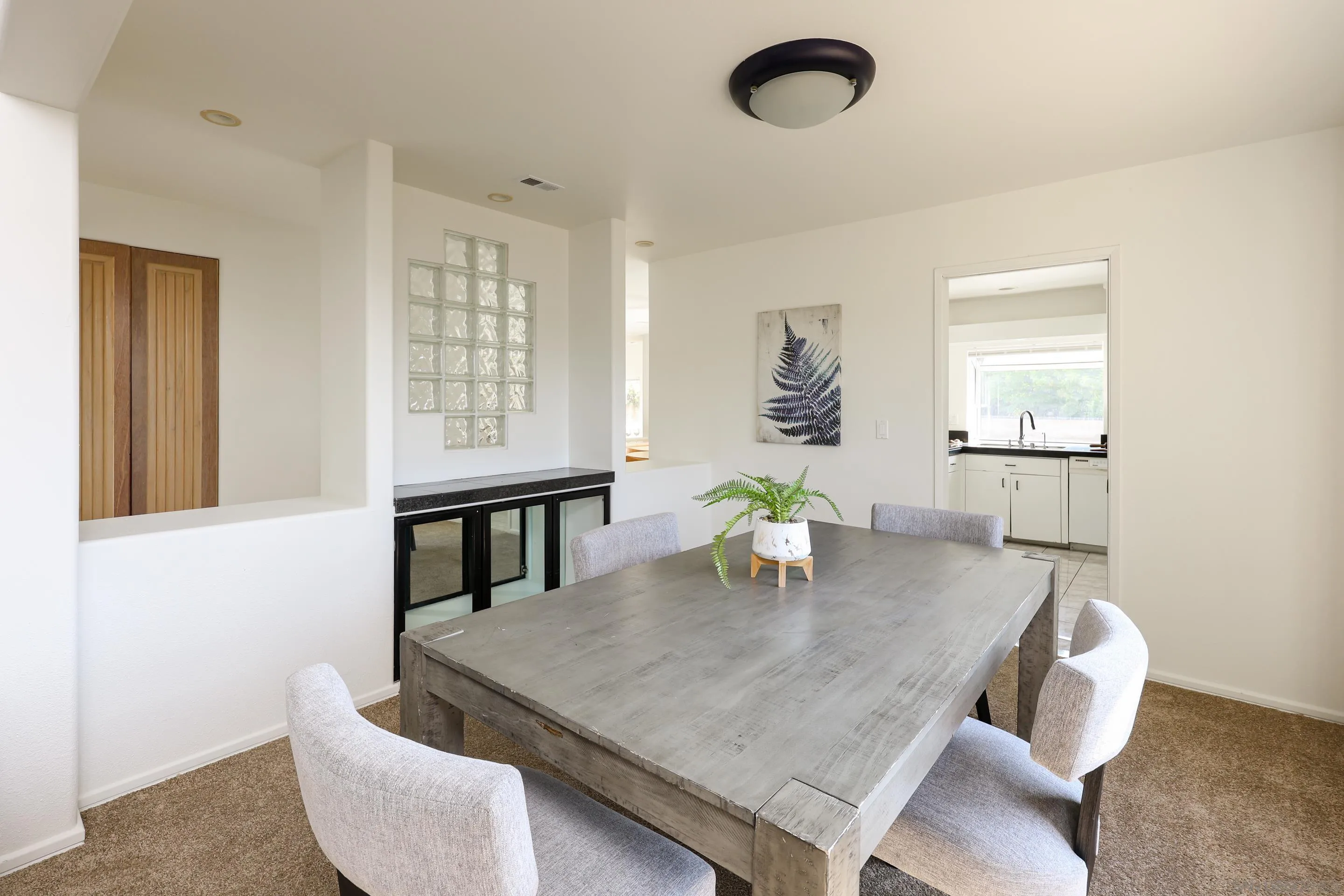 https://cdn.realtyfeed.com/cdn/127/250032843/bc03909d8eace0fd029a74d1929cb716.webp