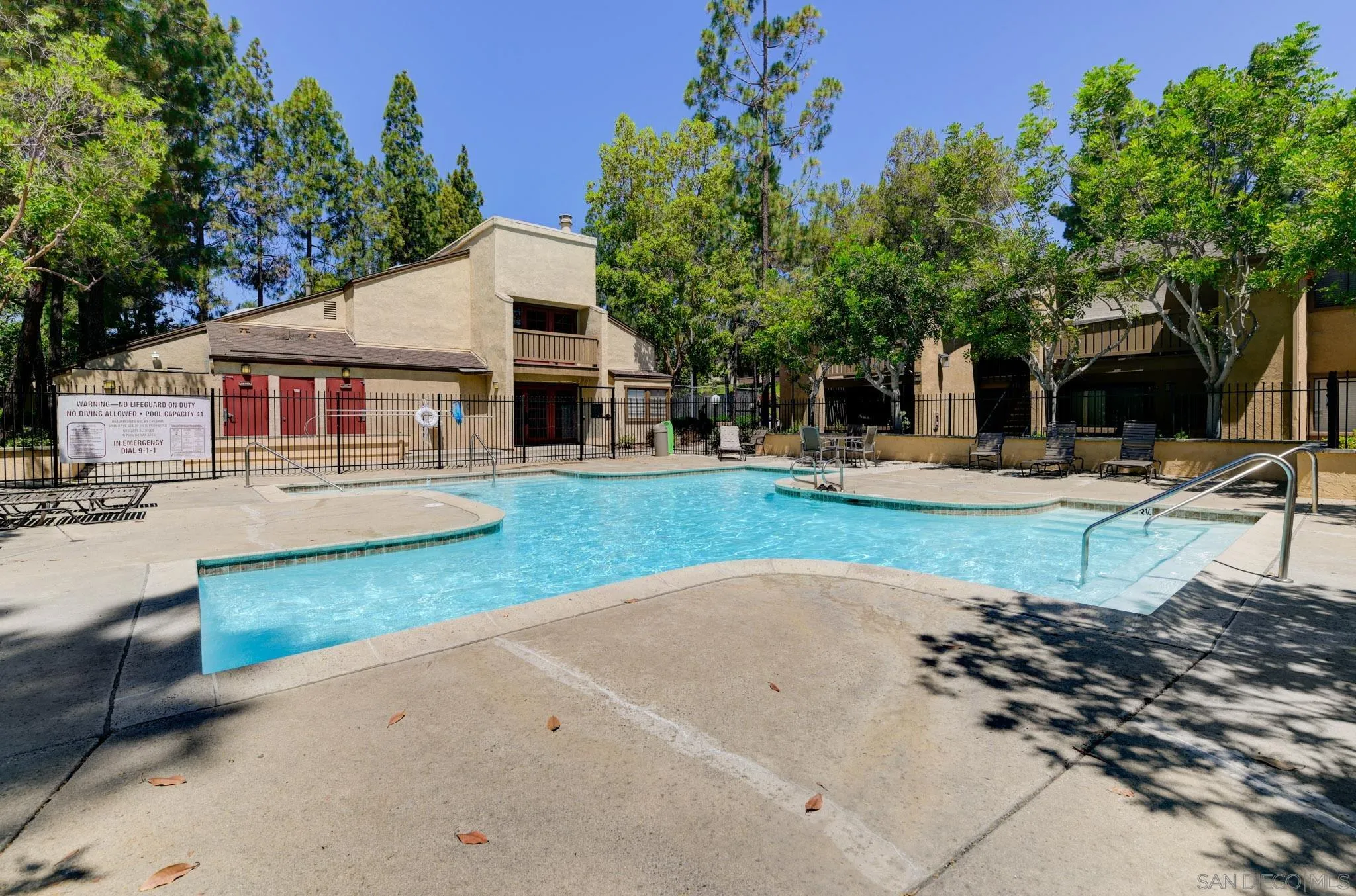 https://cdn.realtyfeed.com/cdn/127/250032864/b923e0e1dd0aeebb9c208938a1a52596.webp