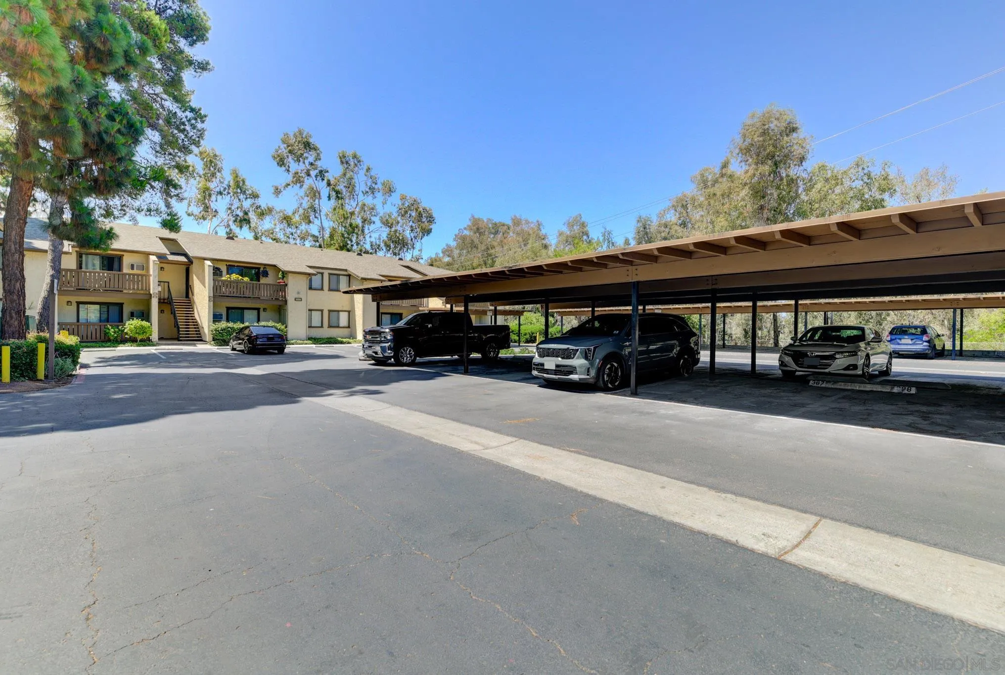 https://cdn.realtyfeed.com/cdn/127/250032864/bf50409898da4d3f6007a52ae359562e.webp