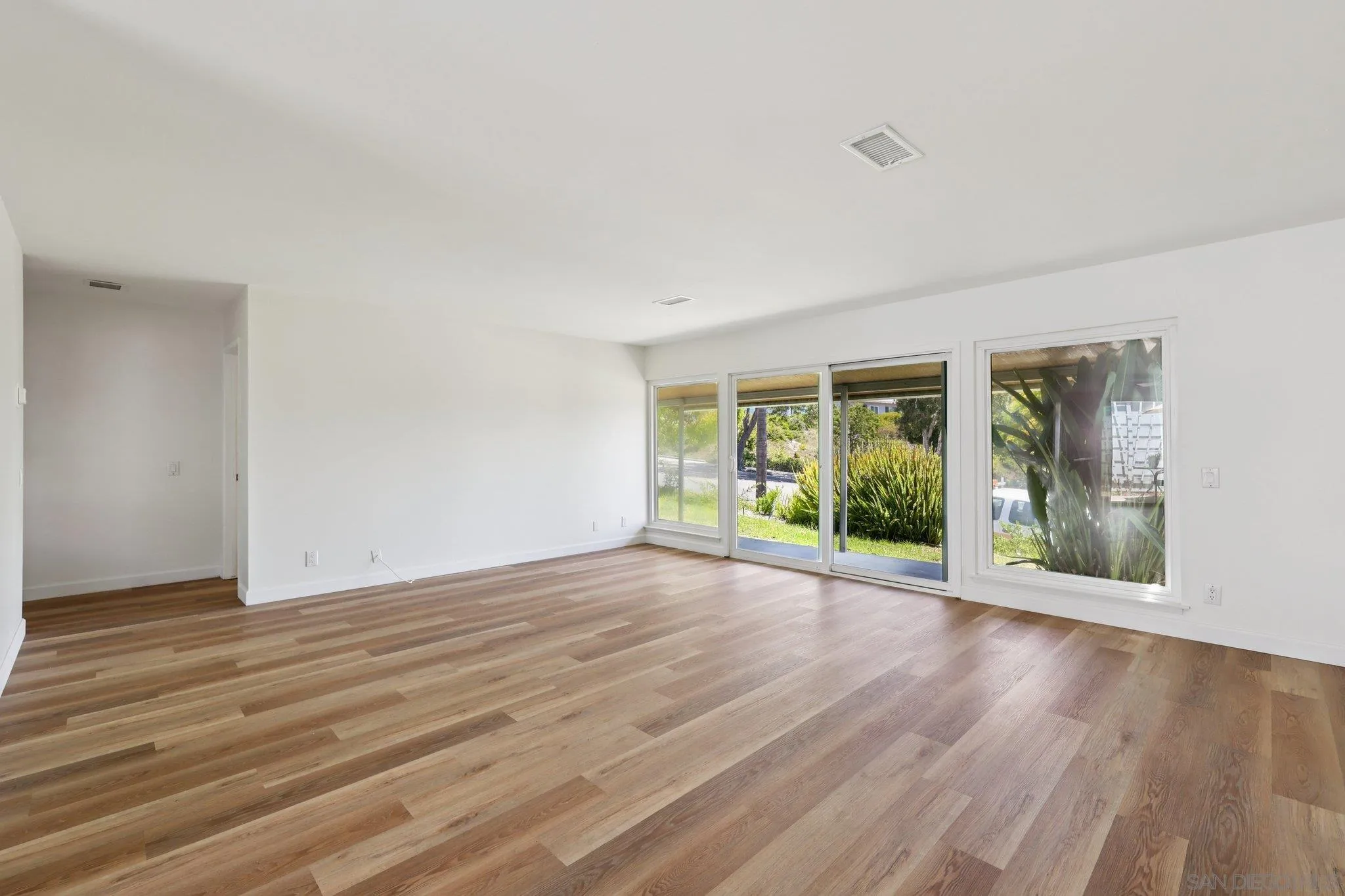 https://cdn.realtyfeed.com/cdn/127/250032865/33782a96ee49c0d049528add05537941.webp