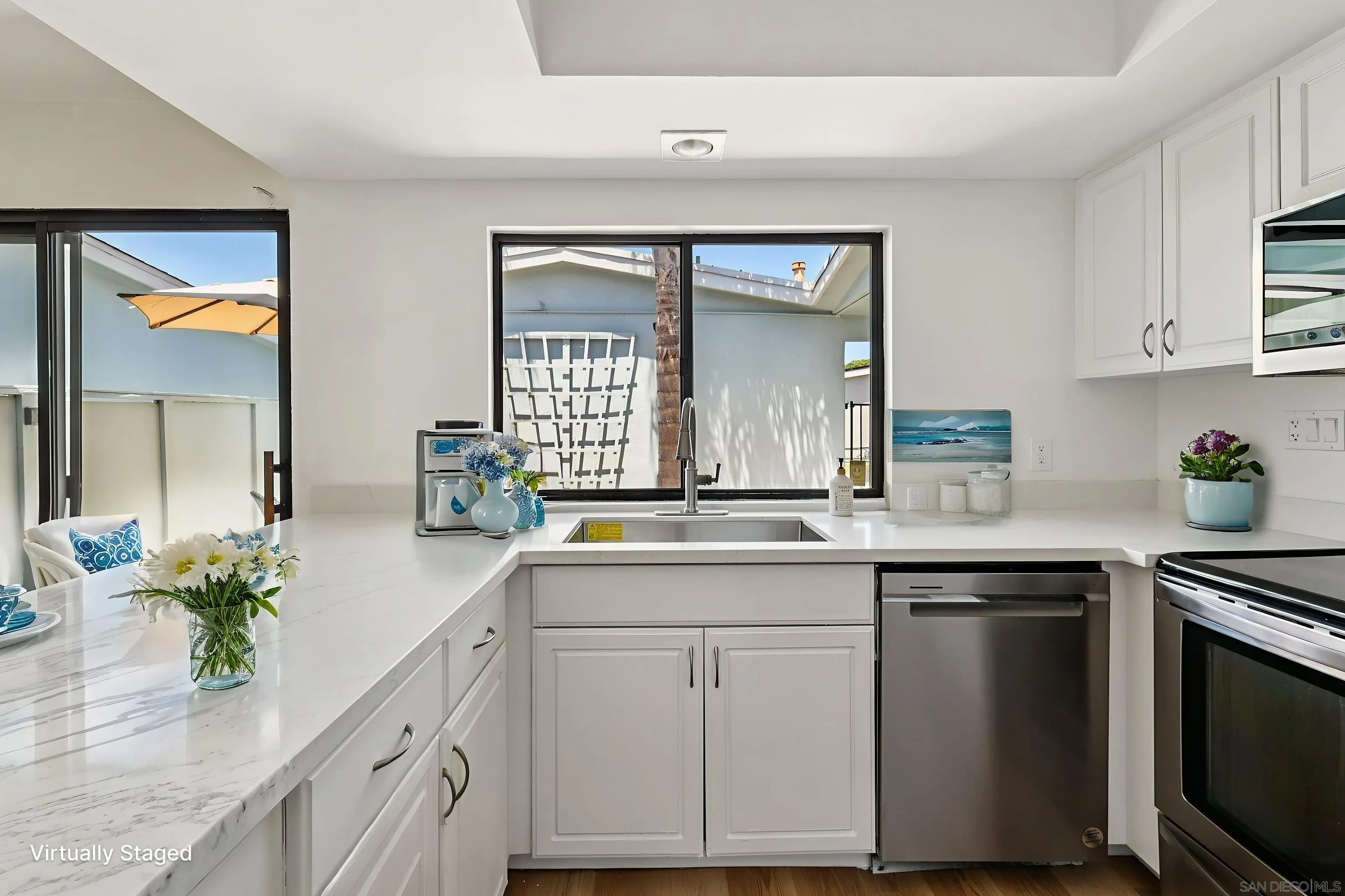 https://cdn.realtyfeed.com/cdn/127/250032865/a062a7cbb5a8fa4fcb1eb2931e0eeda1.webp