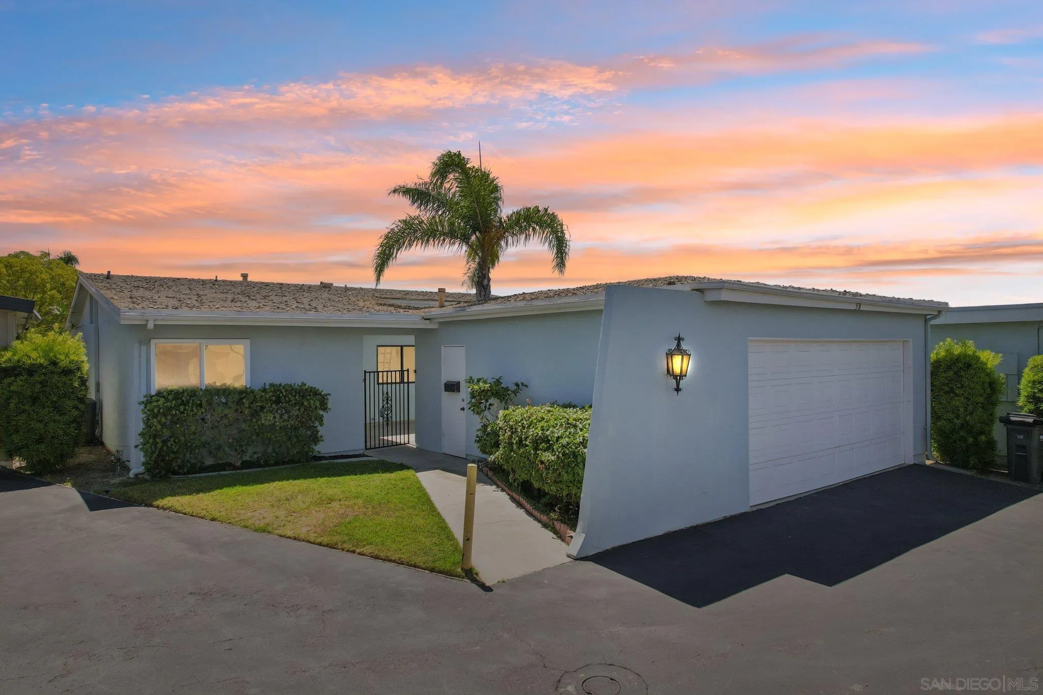 https://cdn.realtyfeed.com/cdn/127/250032865/ddcf35999eafa878776b66d8ba5f2f96.webp