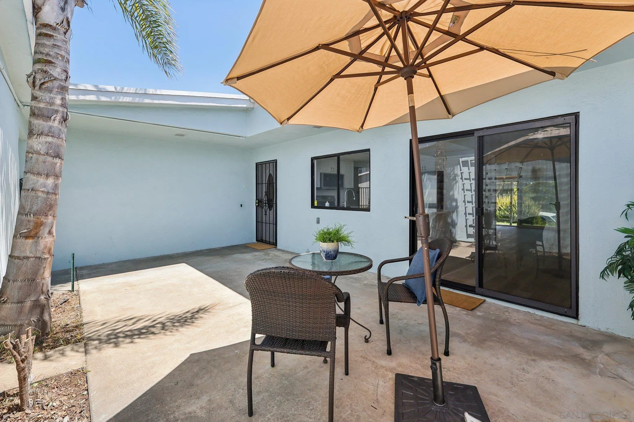 https://cdn.realtyfeed.com/cdn/127/250032865/e3c5ac46fd627507243e6ef9359619df.webp