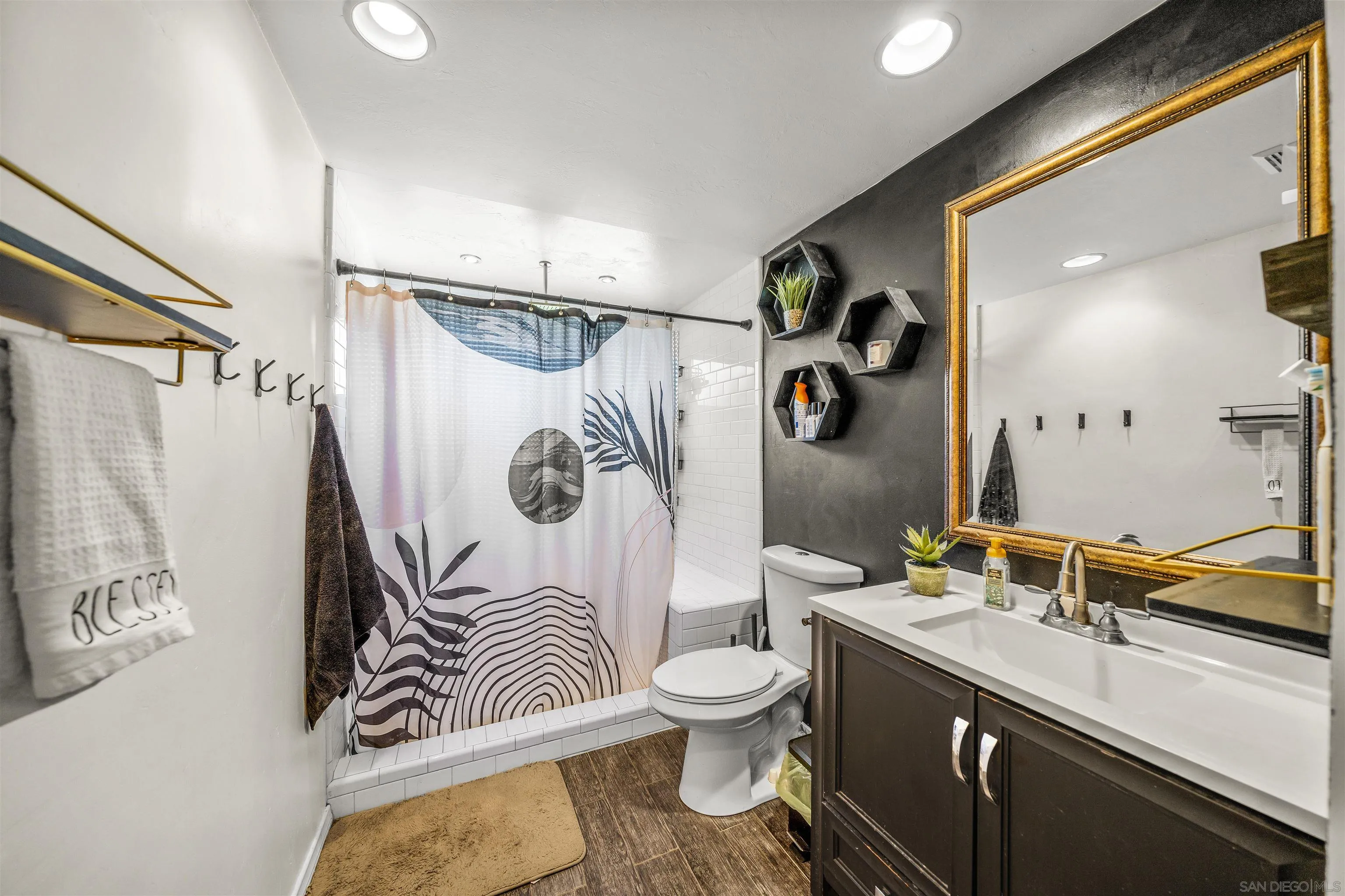 https://cdn.realtyfeed.com/cdn/127/250032879/17010ad1e8befac411f05b44654e9227.webp