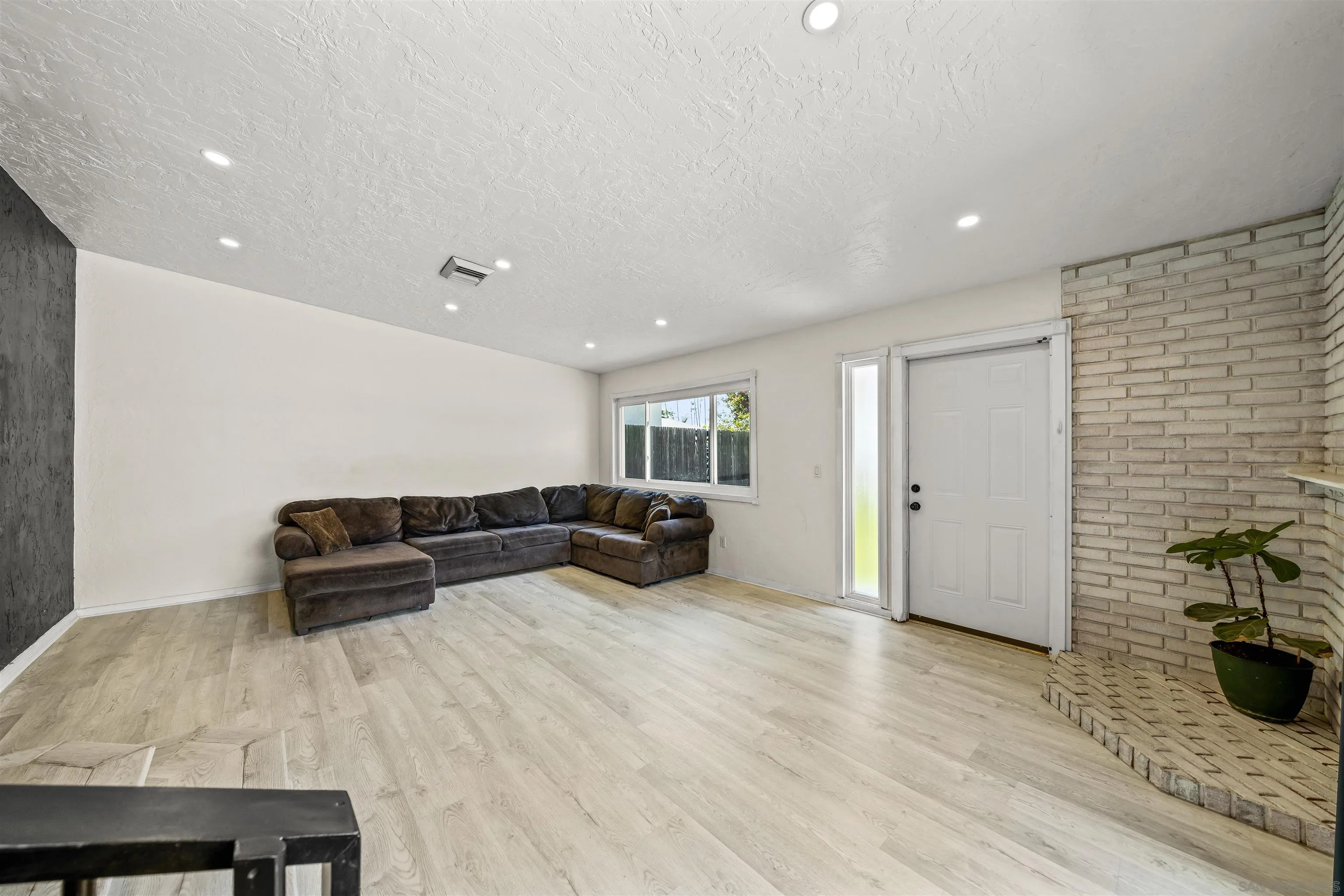 https://cdn.realtyfeed.com/cdn/127/250032879/6d2df5bb58d9231ff40bf0fd15c9c9ec.webp