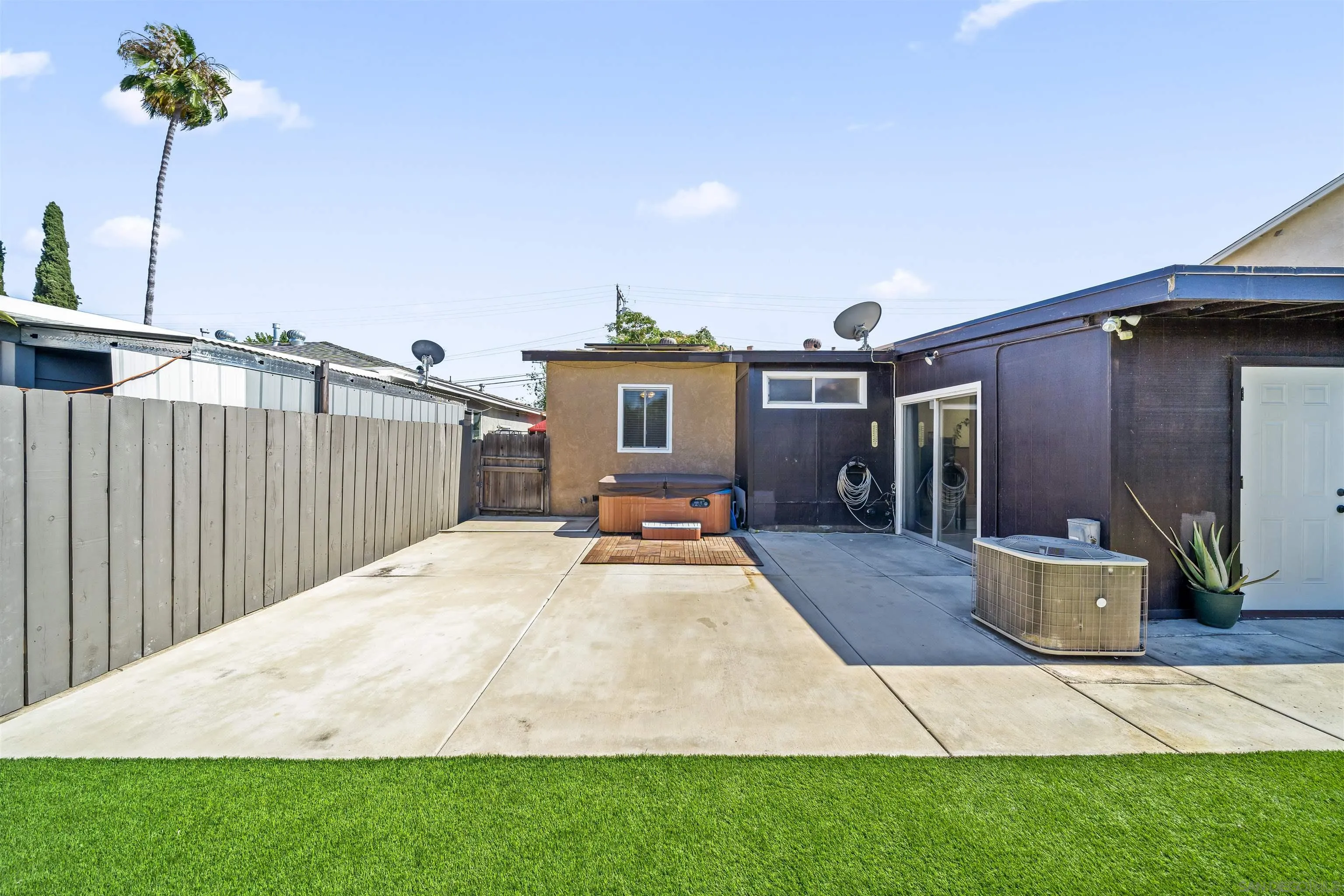 https://cdn.realtyfeed.com/cdn/127/250032879/718237cbeb406c82854ca095577d5a4f.webp