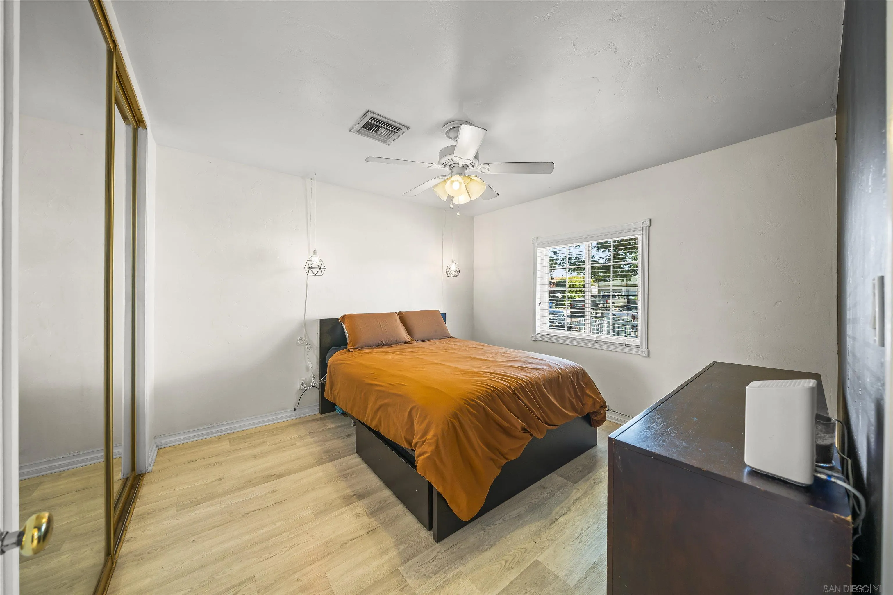 https://cdn.realtyfeed.com/cdn/127/250032879/c34f6cafe4aa8945ec8dbff511a69d9c.webp