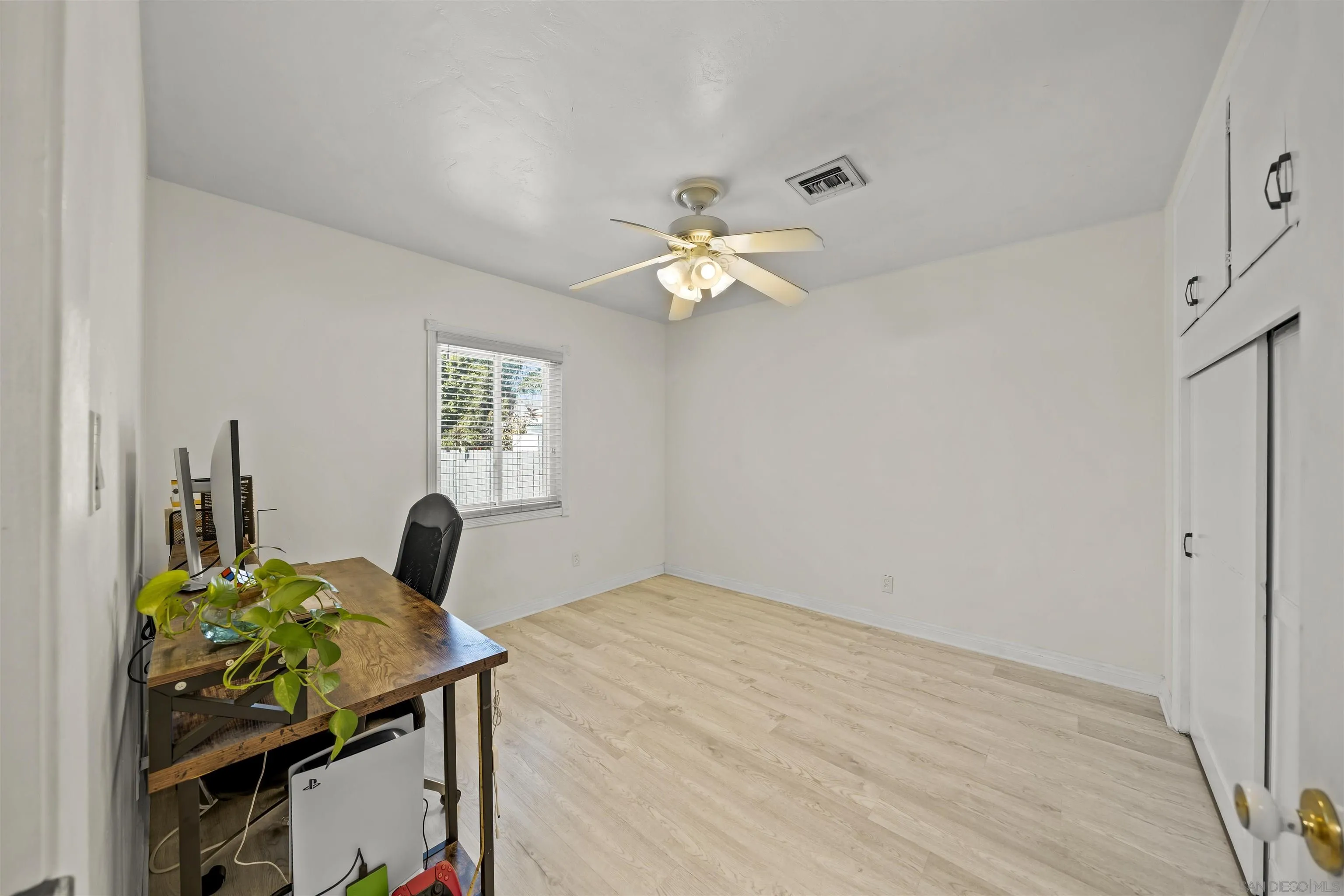 https://cdn.realtyfeed.com/cdn/127/250032879/c966239725310d20c868e6bab4055283.webp