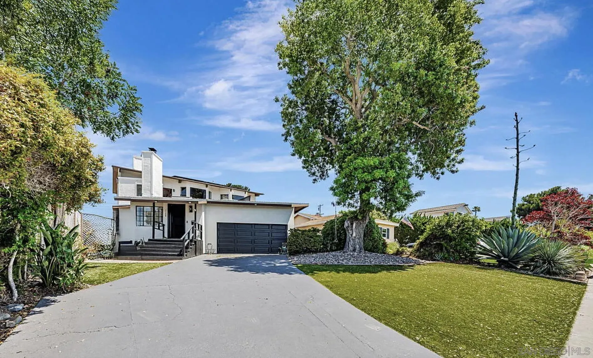 https://cdn.realtyfeed.com/cdn/127/250032897/33bb116f31364c01fa94f5cce46a7540.webp