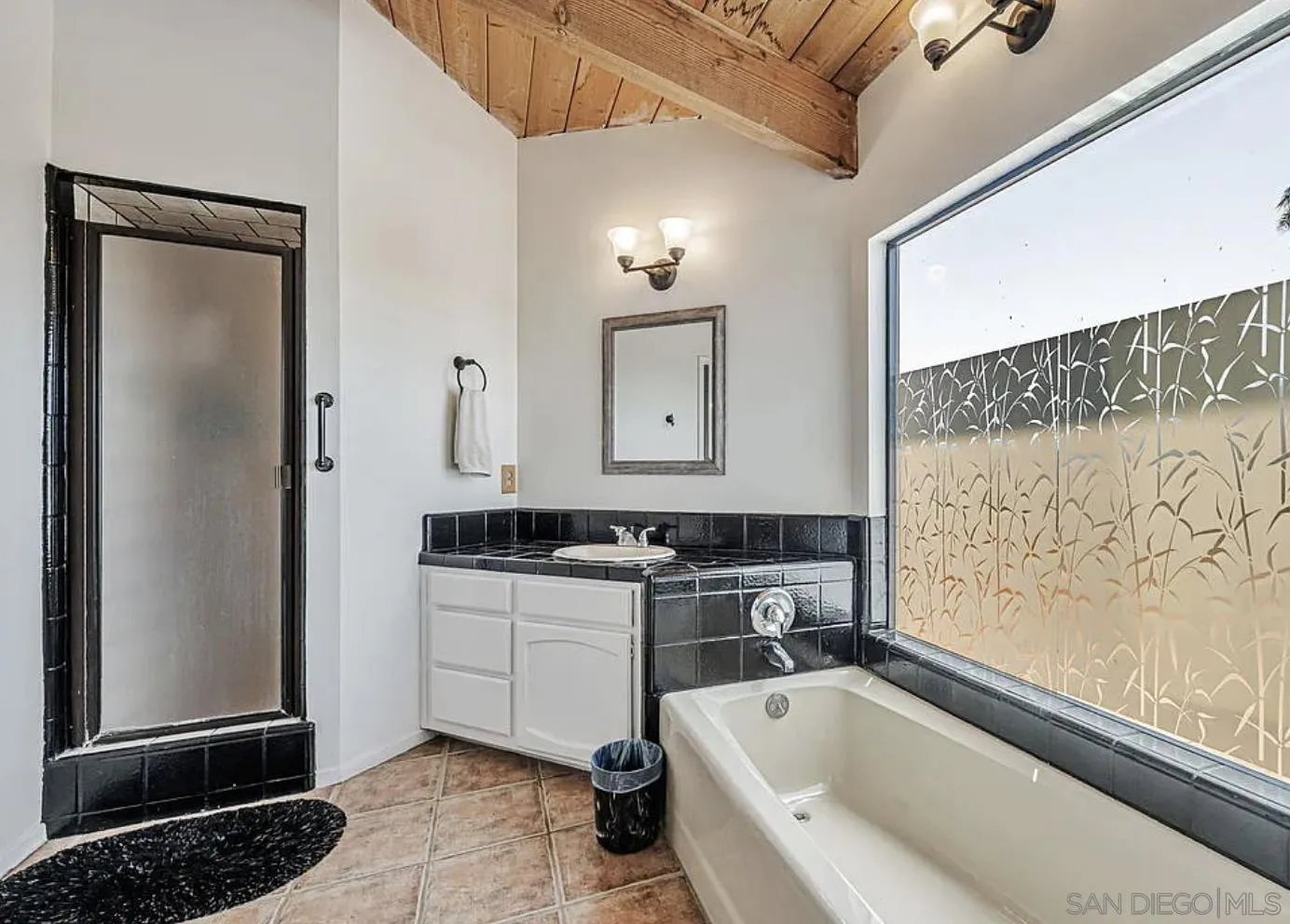 https://cdn.realtyfeed.com/cdn/127/250032897/81a7e4996d47eb7850c9c4f592b4e349.webp