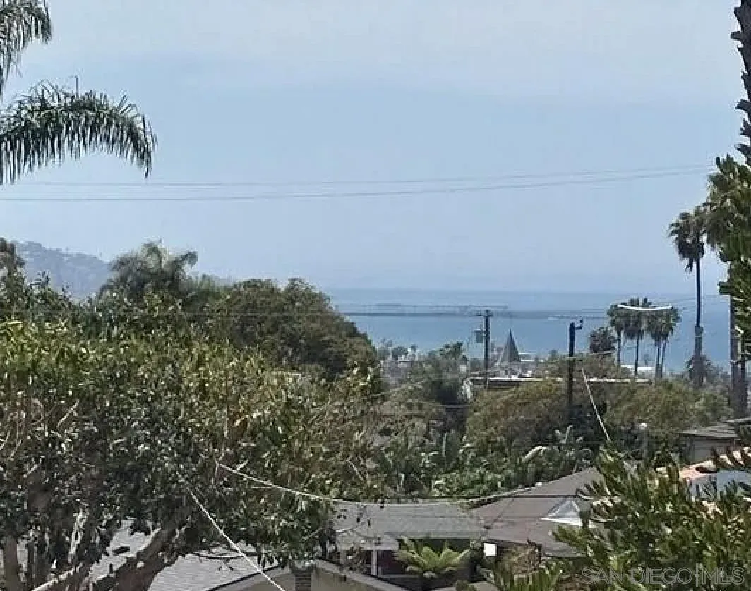 https://cdn.realtyfeed.com/cdn/127/250032897/85fb584e67348dc482a91a4b0cb9d062.webp
