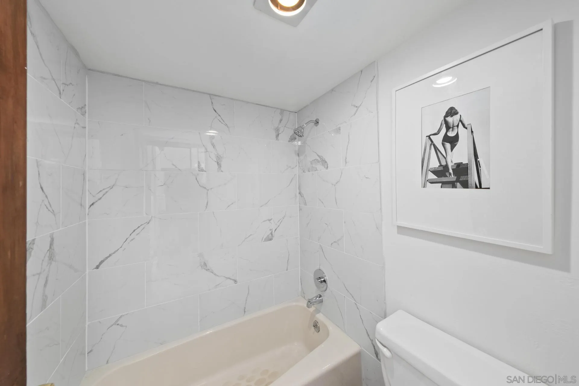 Photo #24: 250032901 Listing: Photo #24