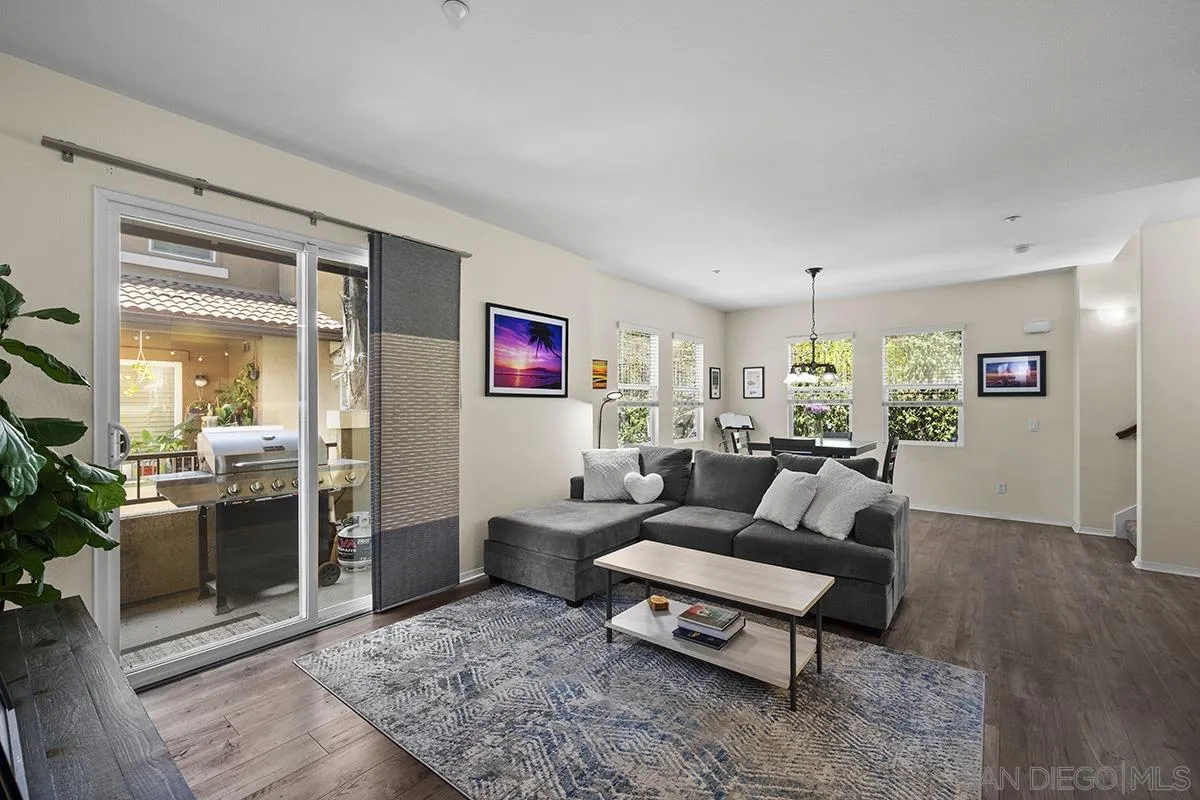https://cdn.realtyfeed.com/cdn/127/250032907/1c758889f484120a694937b3e489ccdb.webp