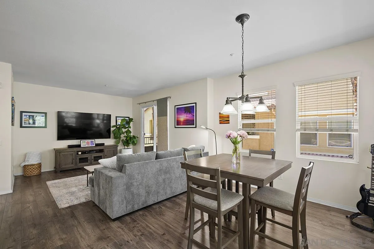 https://cdn.realtyfeed.com/cdn/127/250032907/3c3ad1510ea216c6ad8a1d22e80267d0.webp
