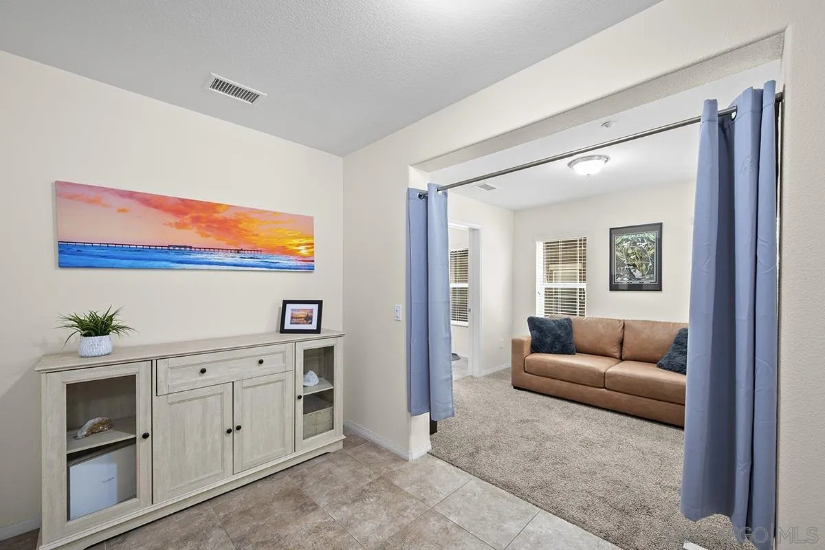 https://cdn.realtyfeed.com/cdn/127/250032907/42f9ec7f9b7a390b37b45015ede79652.webp