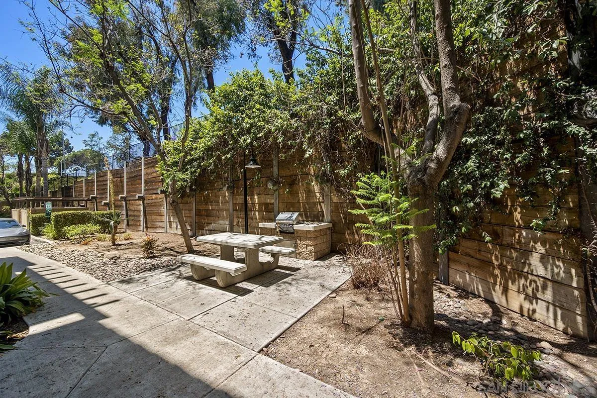 https://cdn.realtyfeed.com/cdn/127/250032907/4ab7f1f0bcd25763a1ddcdbb30858984.webp
