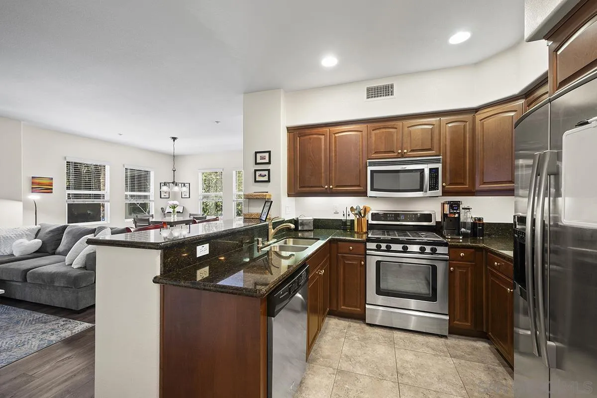 https://cdn.realtyfeed.com/cdn/127/250032907/5e8e1285d22c04d45d5148ef58d3be0b.webp
