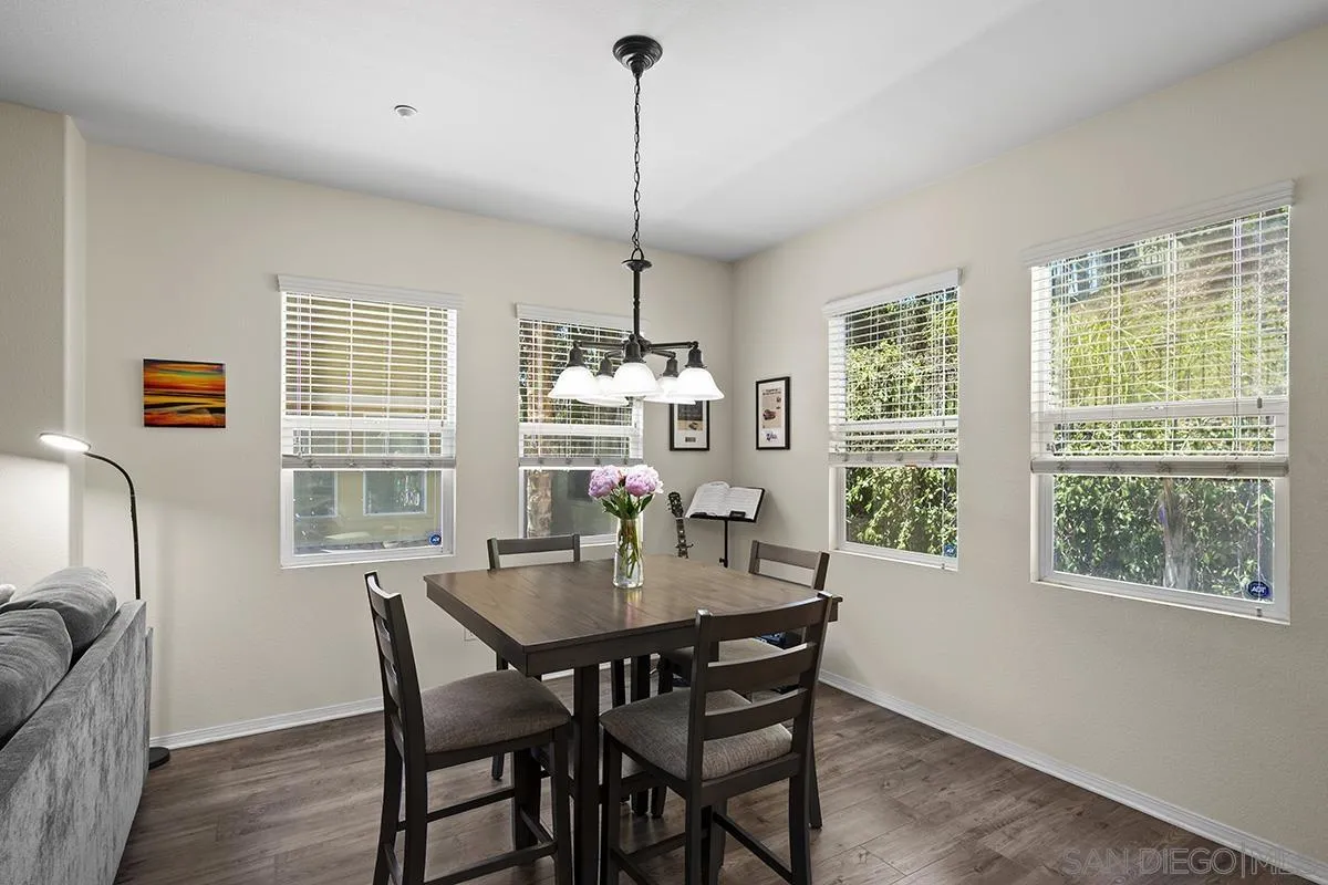https://cdn.realtyfeed.com/cdn/127/250032907/792560375b10085527440d80b9ef7a75.webp