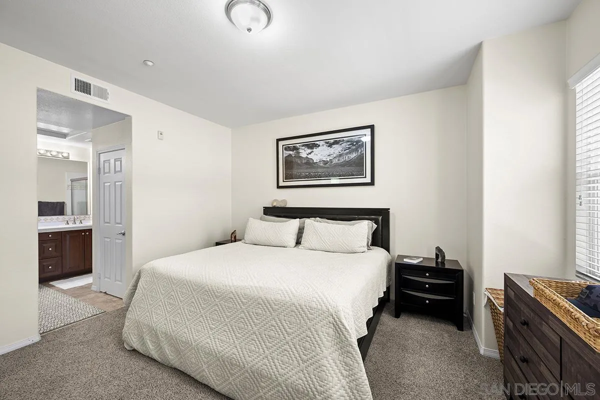 https://cdn.realtyfeed.com/cdn/127/250032907/9ec396e02e42acf42042347570300965.webp