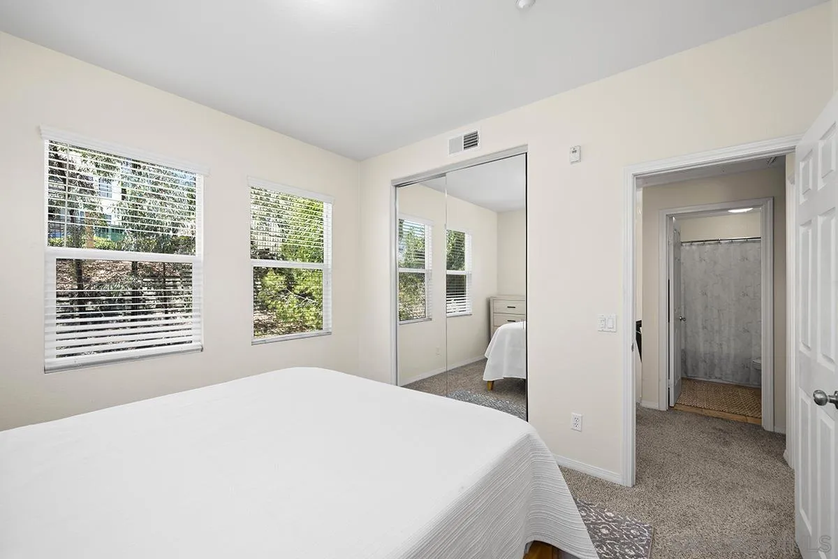 https://cdn.realtyfeed.com/cdn/127/250032907/cd1d2dabc58285483c9820e455ac7171.webp