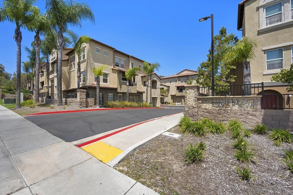https://cdn.realtyfeed.com/cdn/127/250032907/e68282947c4d4e772ae9480dc76313d7.webp