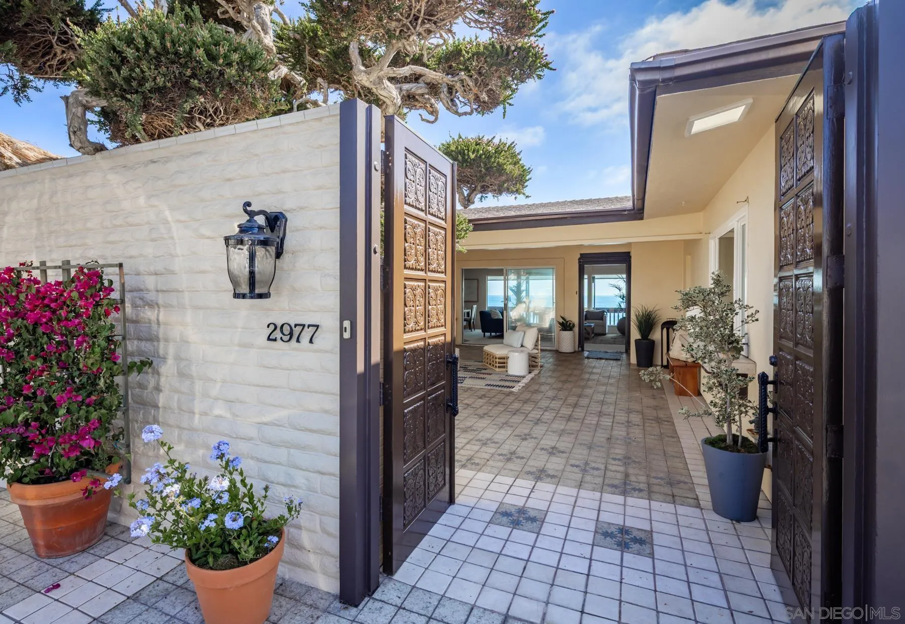 https://cdn.realtyfeed.com/cdn/127/250032918/03a0ae2ffef3357492cfe451ba8d5d27.webp