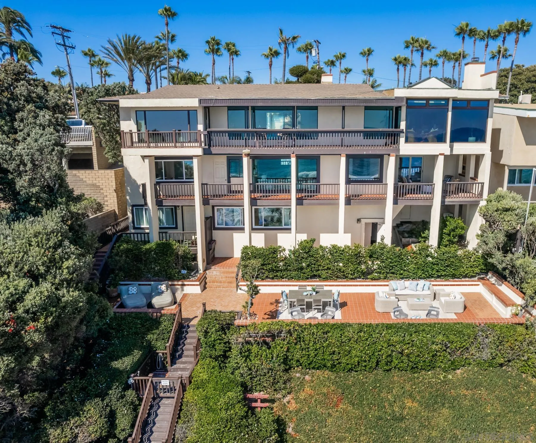https://cdn.realtyfeed.com/cdn/127/250032918/2d4a536b89e3427c24bdd84b88114e4e.webp