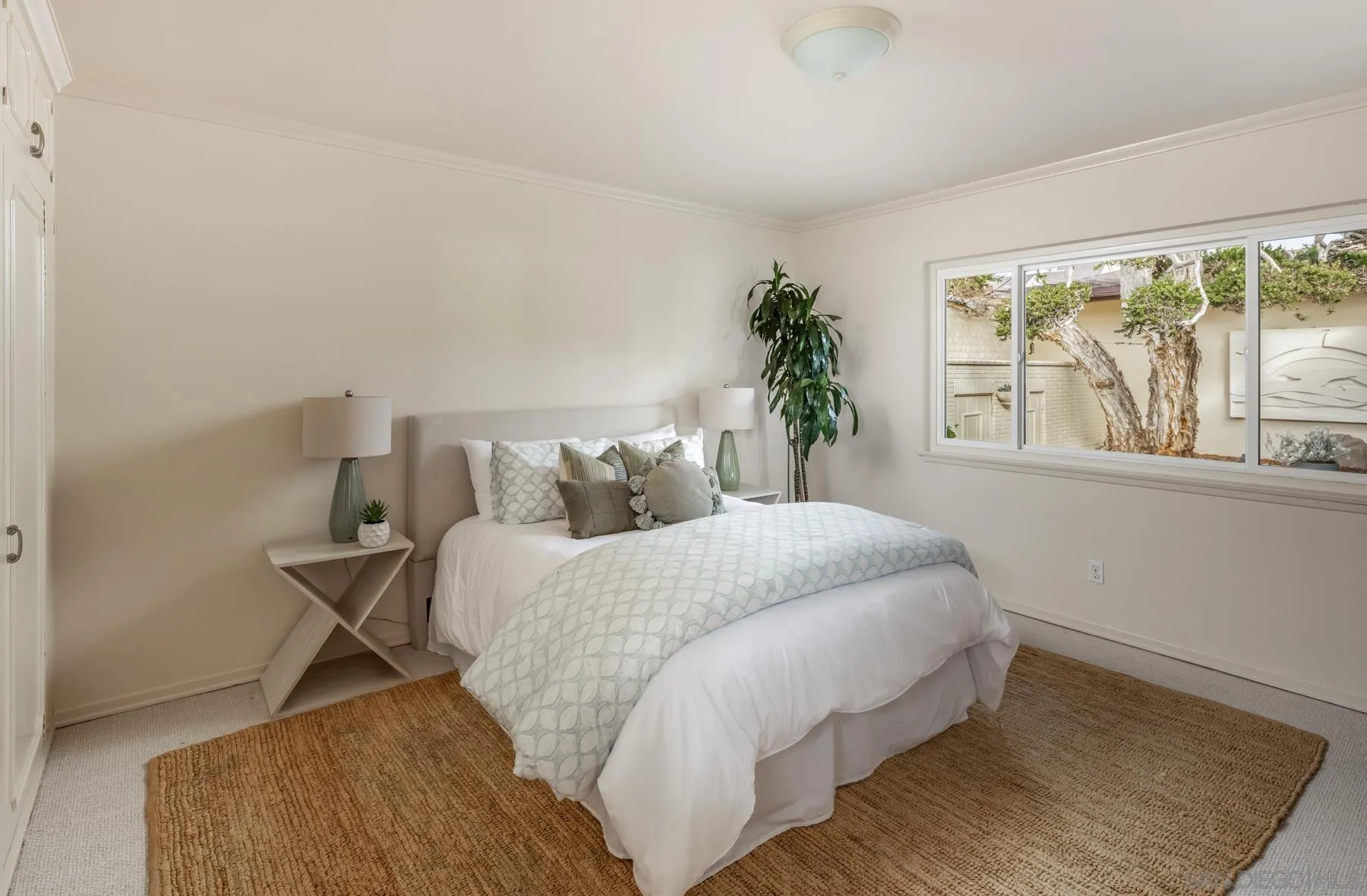 https://cdn.realtyfeed.com/cdn/127/250032918/3cc90498103c52f6642fd26a9c6f0d5c.webp