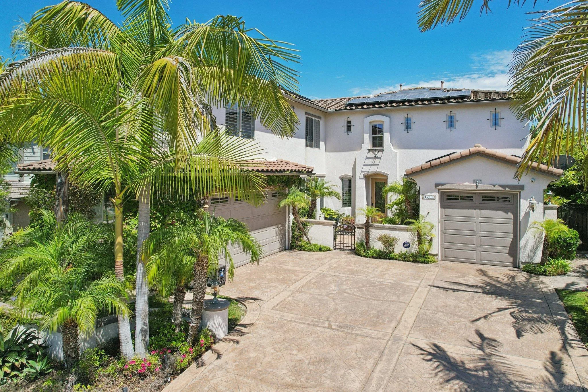 https://cdn.realtyfeed.com/cdn/127/250032930/37b8415dc17b913125d065dbdce0c863.webp