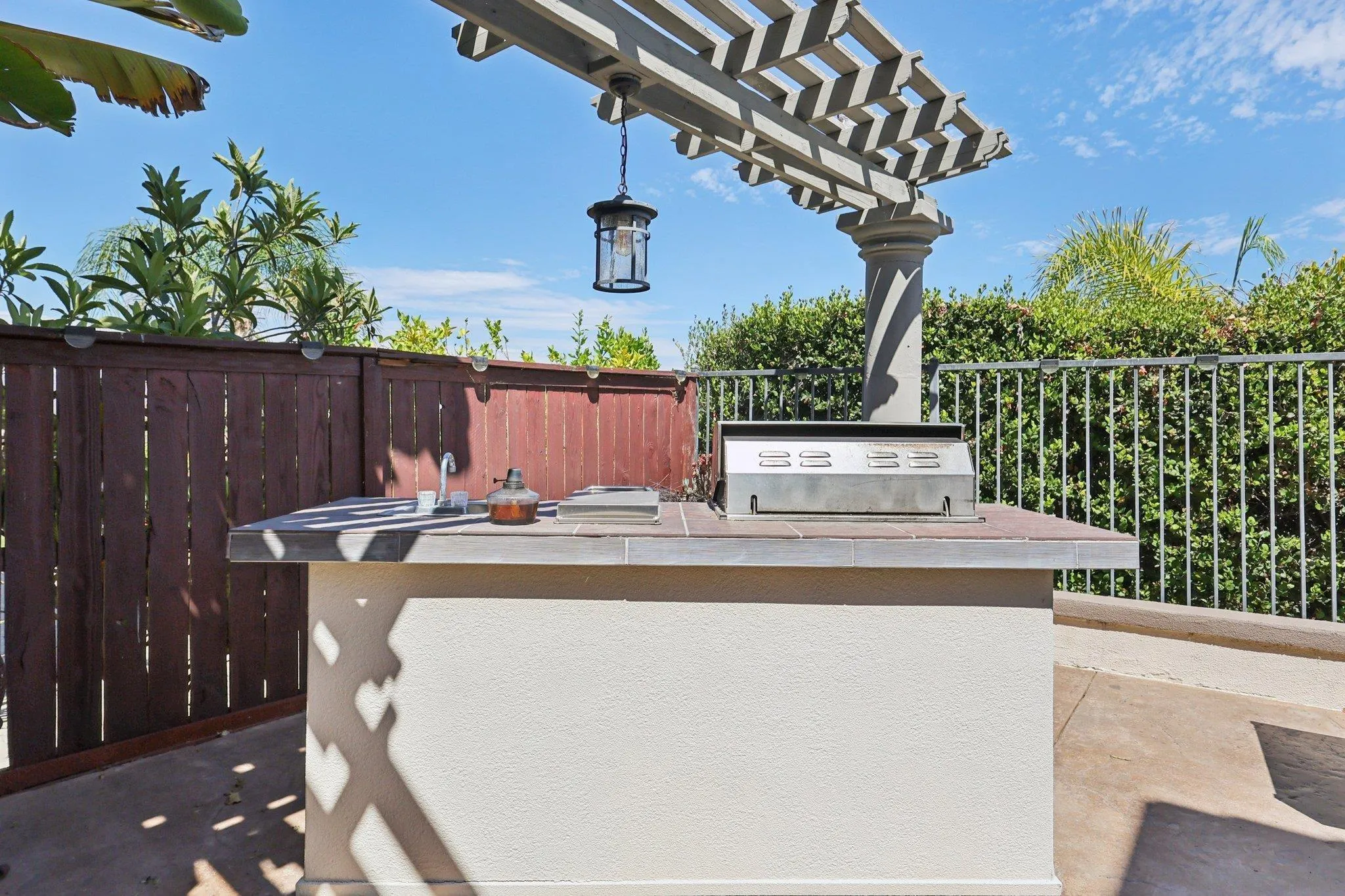 https://cdn.realtyfeed.com/cdn/127/250032930/75813d46984a5e782d923b08713dc5fc.webp